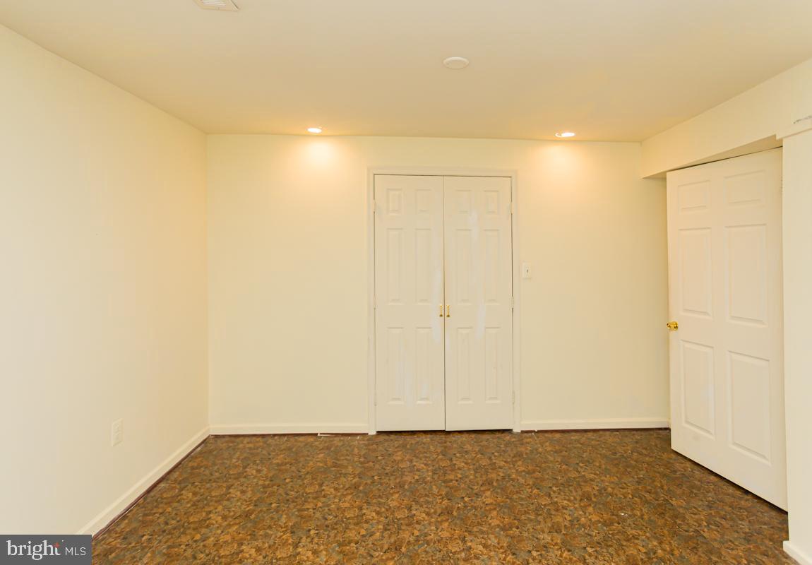 WINDSOR MILL SUB - Residential Lease