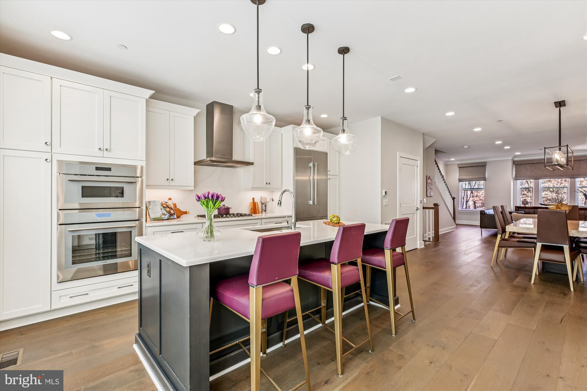 ROCKVILLE OUTSIDE - Residential