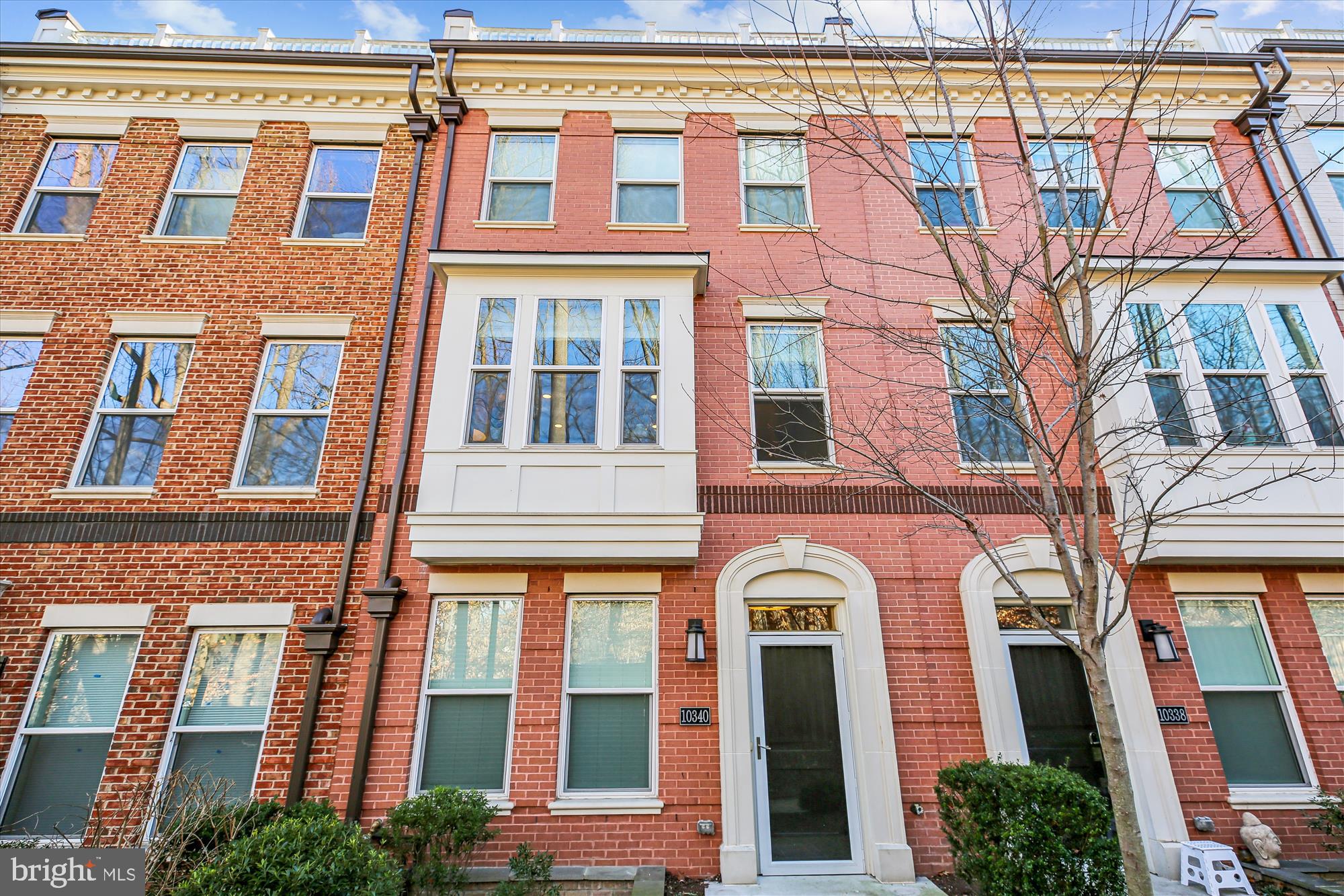 ROCKVILLE OUTSIDE - Residential