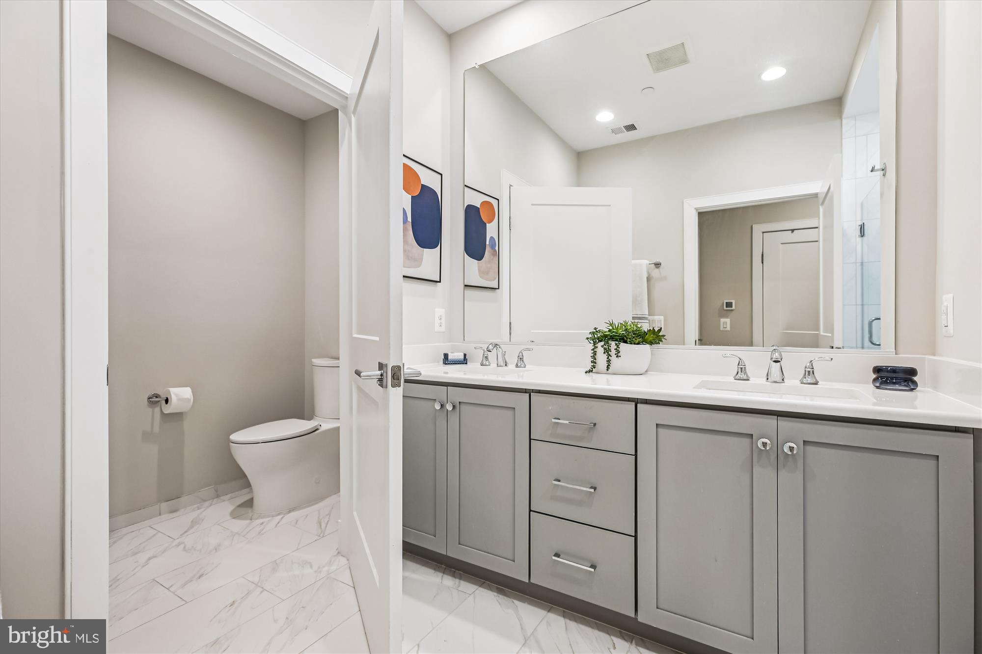 ROCKVILLE OUTSIDE - Residential