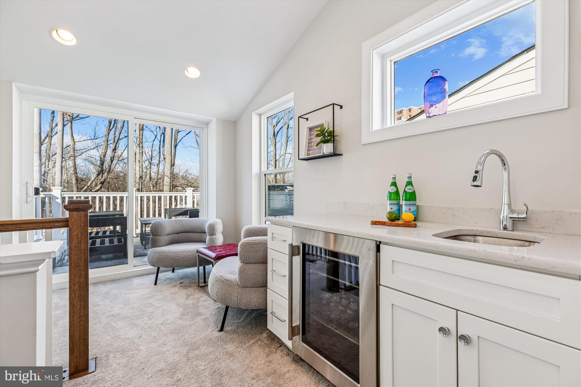 ROCKVILLE OUTSIDE - Residential