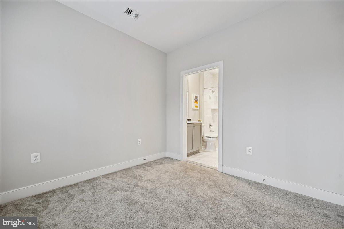 ROCKVILLE OUTSIDE - Residential