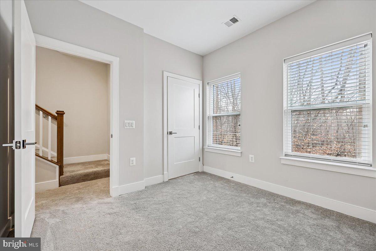 ROCKVILLE OUTSIDE - Residential