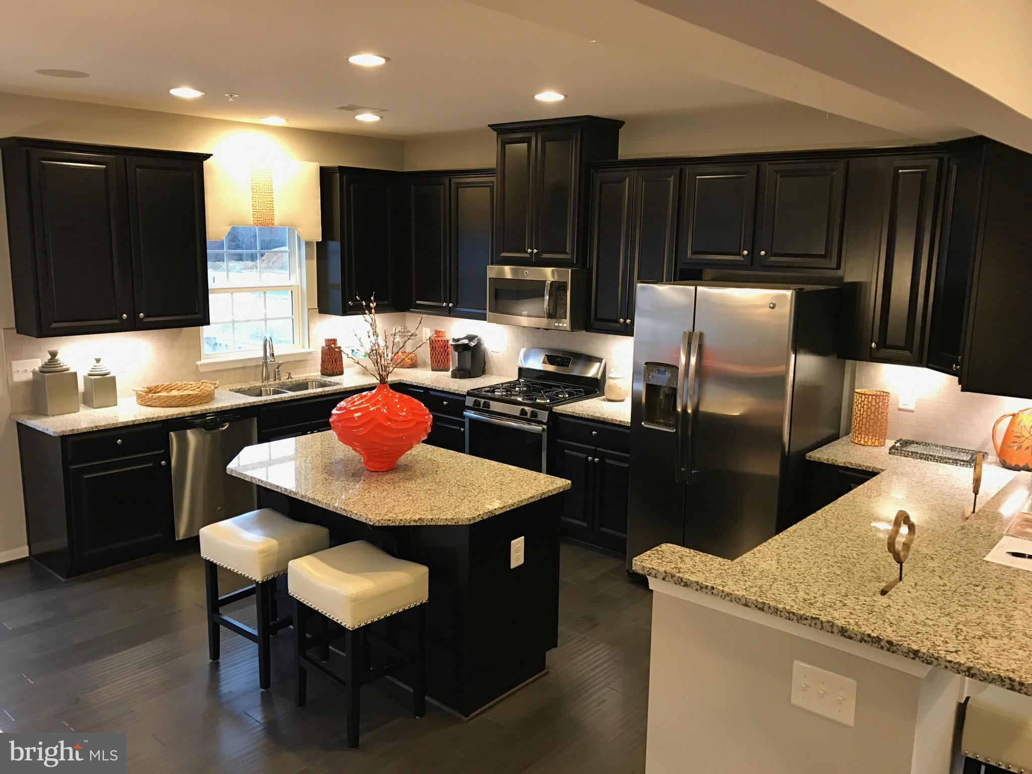 WESTCHESTER SQUARE - Residential