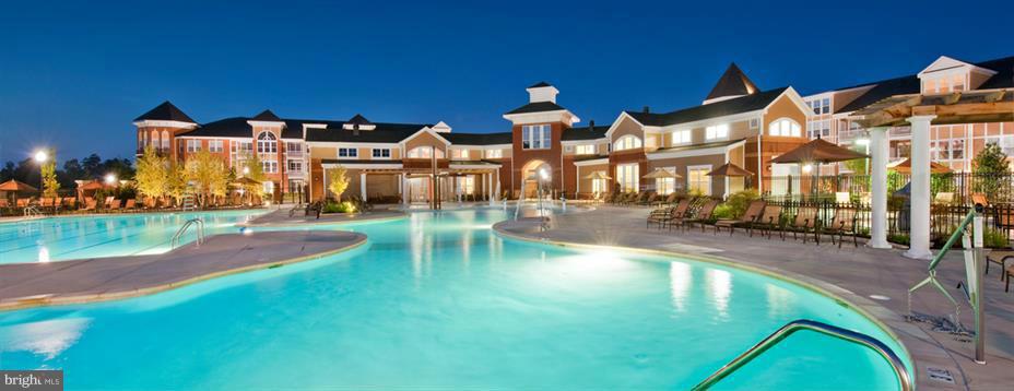 WESTCHESTER SQUARE - Residential