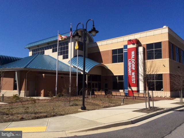 WESTCHESTER SQUARE - Residential