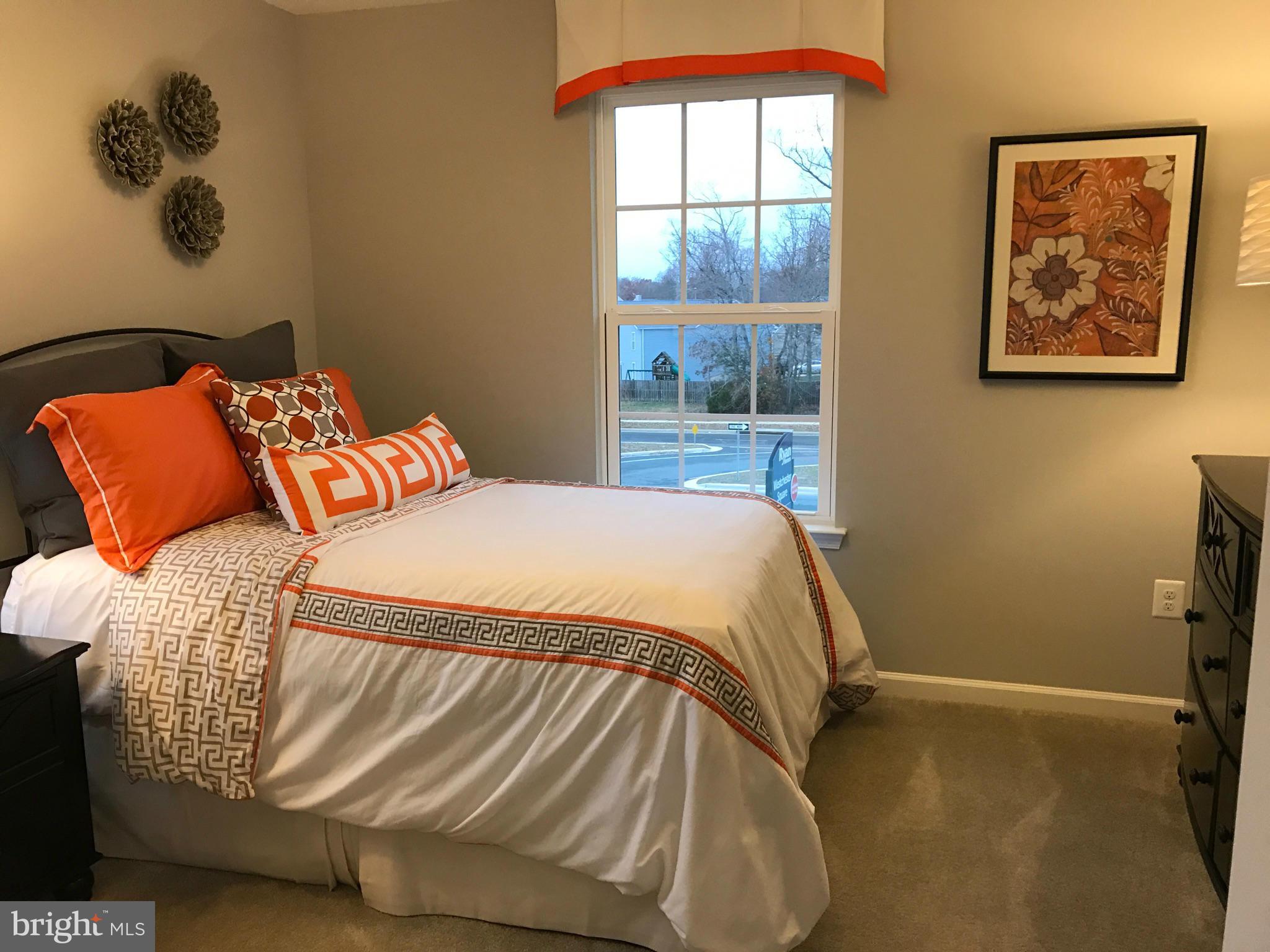 WESTCHESTER SQUARE - Residential