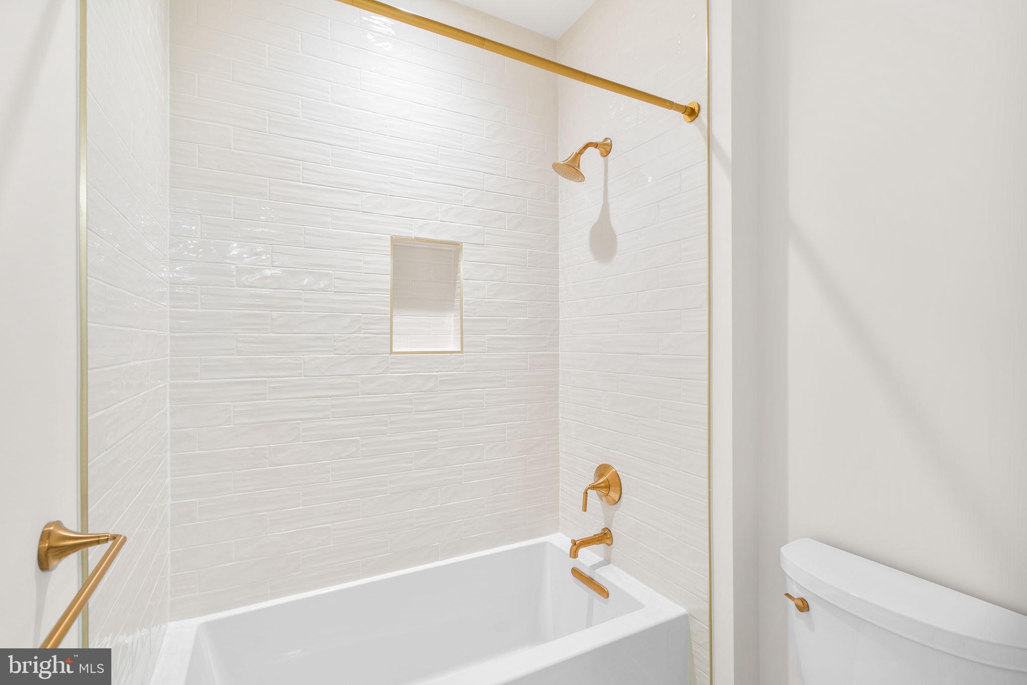 GLENMORE FARM - Residential