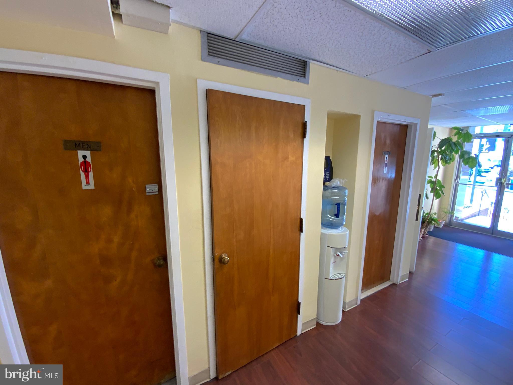 TAKOMA PARK - Commercial Sale