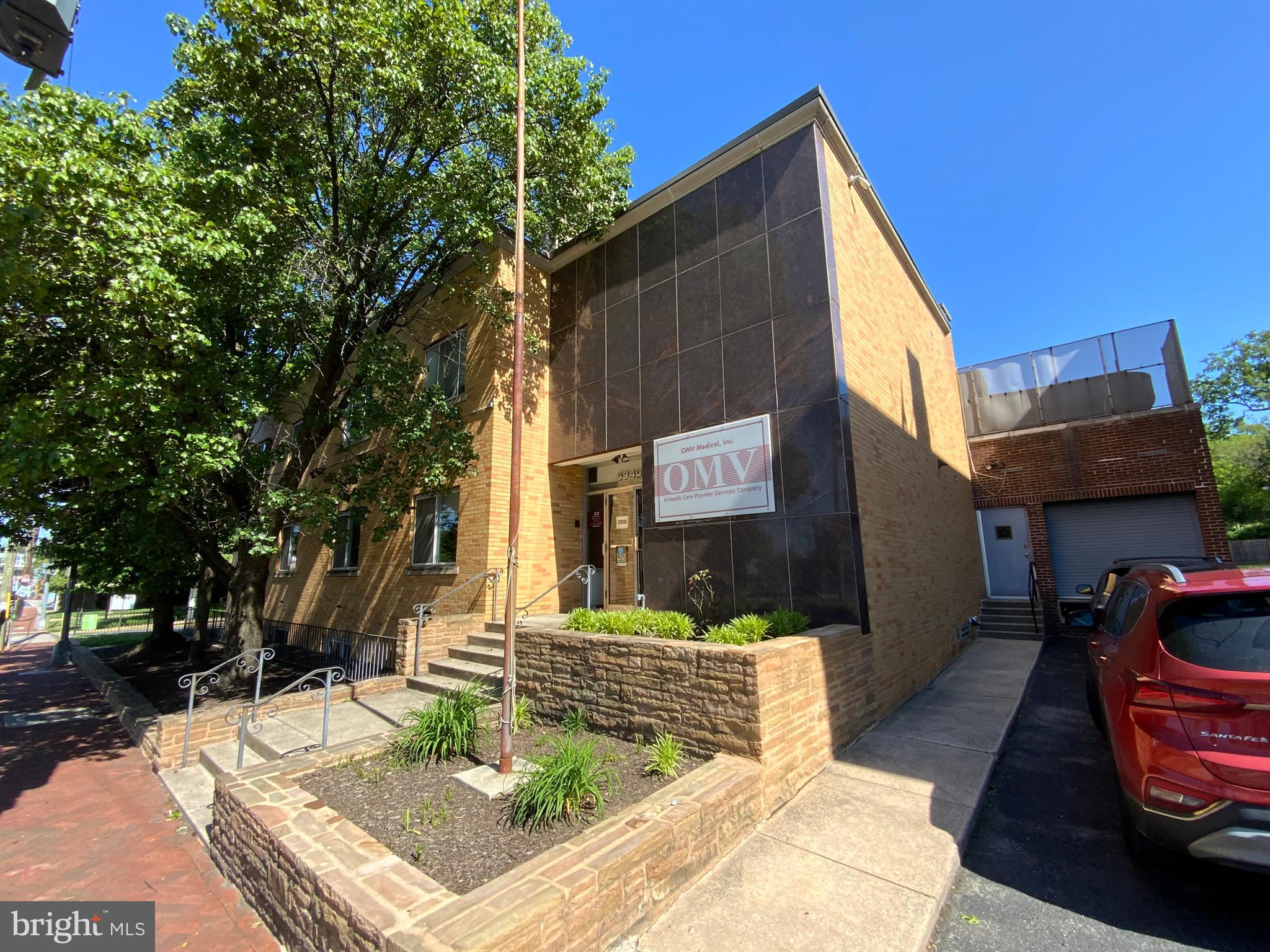 TAKOMA PARK - Commercial Sale