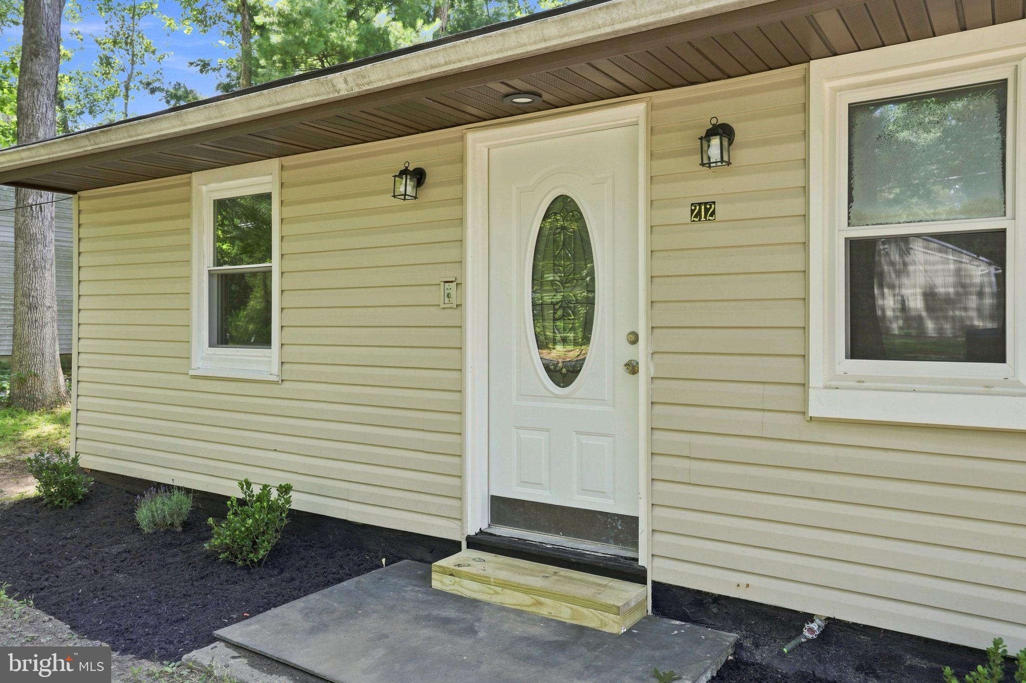 212 W VIRGINIA ROAD