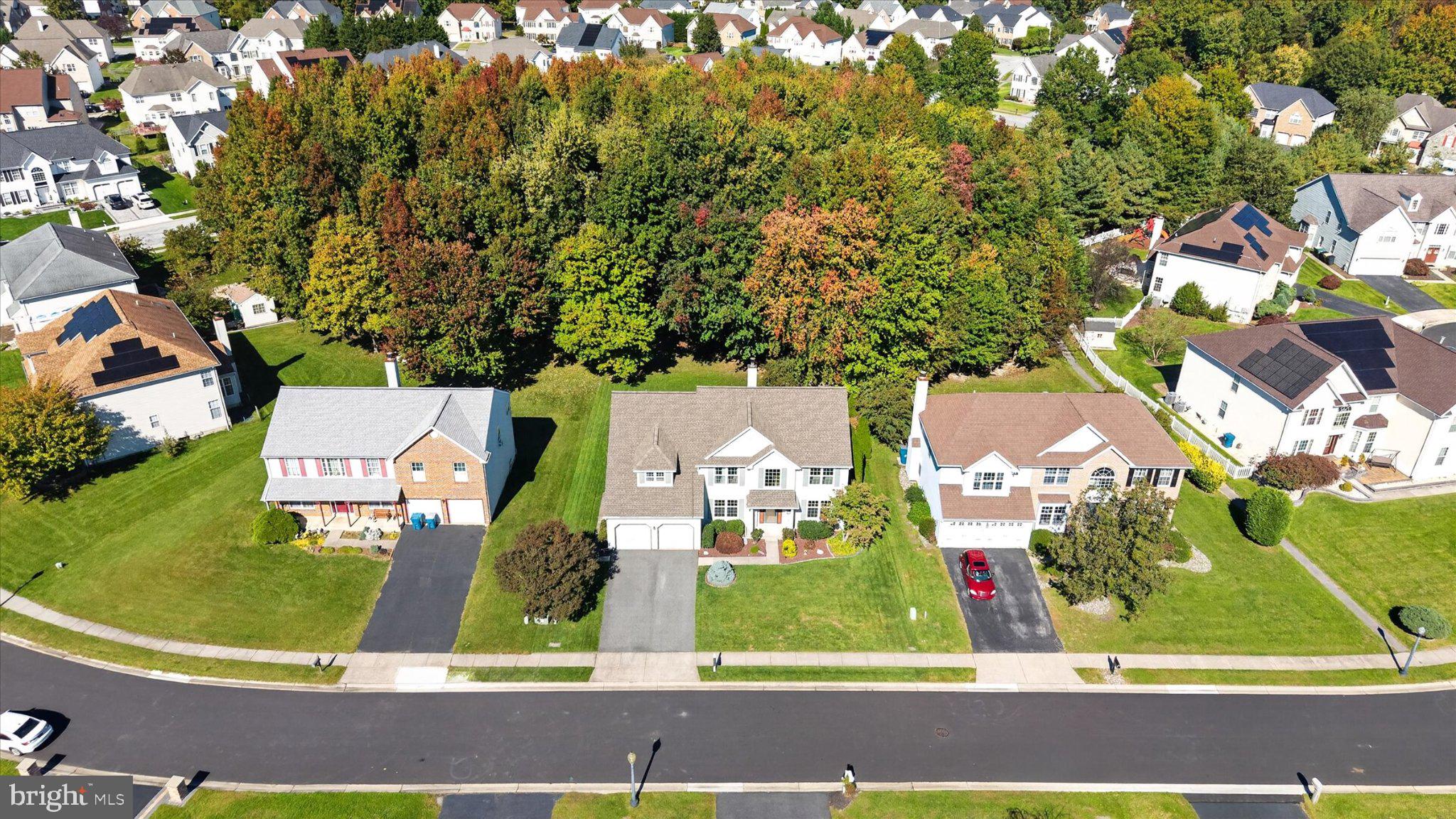 10 MOONLIGHT COURT