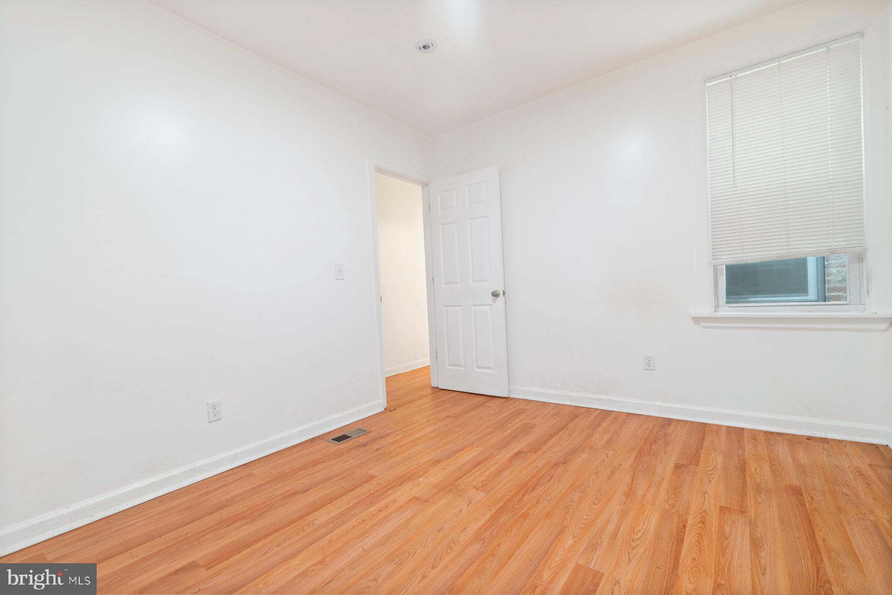 BROADWAY EAST - Residential