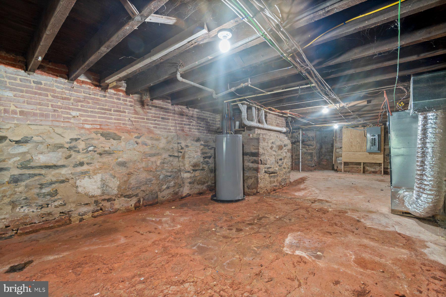 BROADWAY EAST - Residential