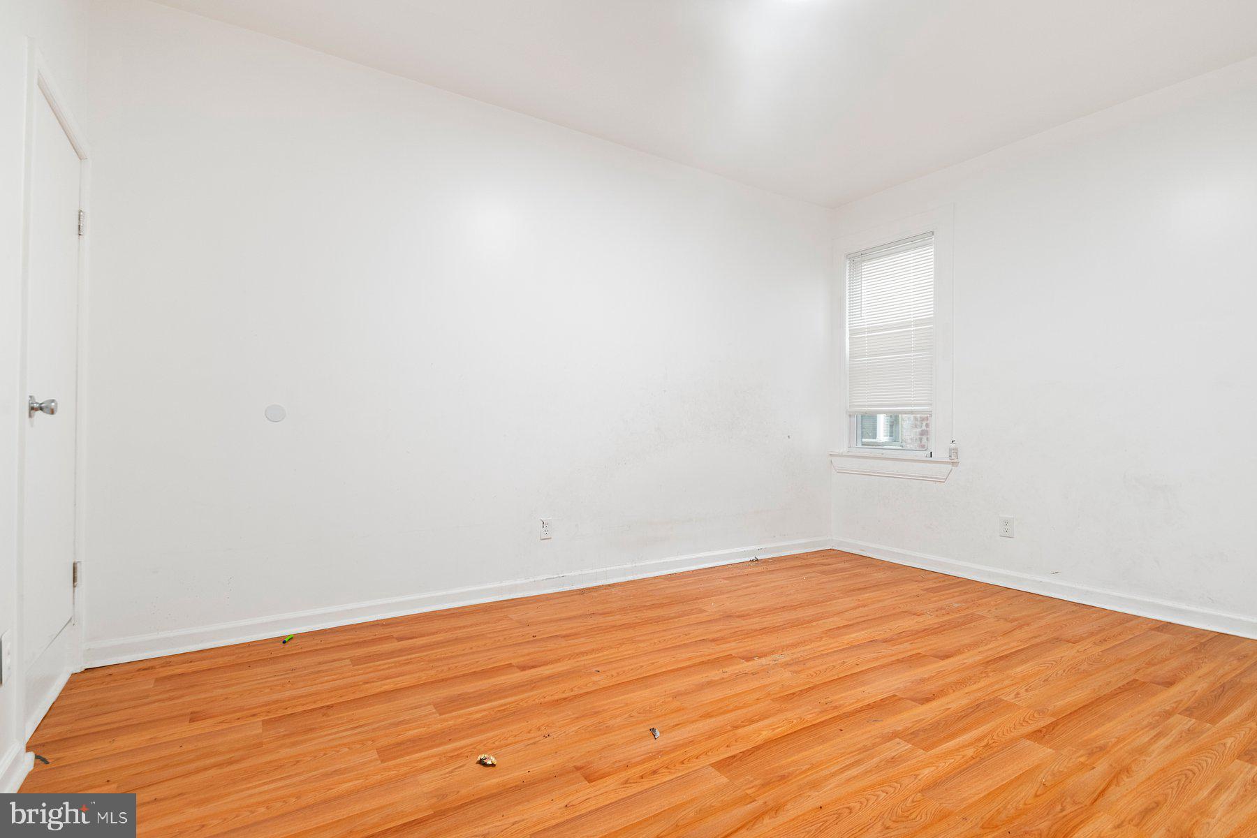 BROADWAY EAST - Residential