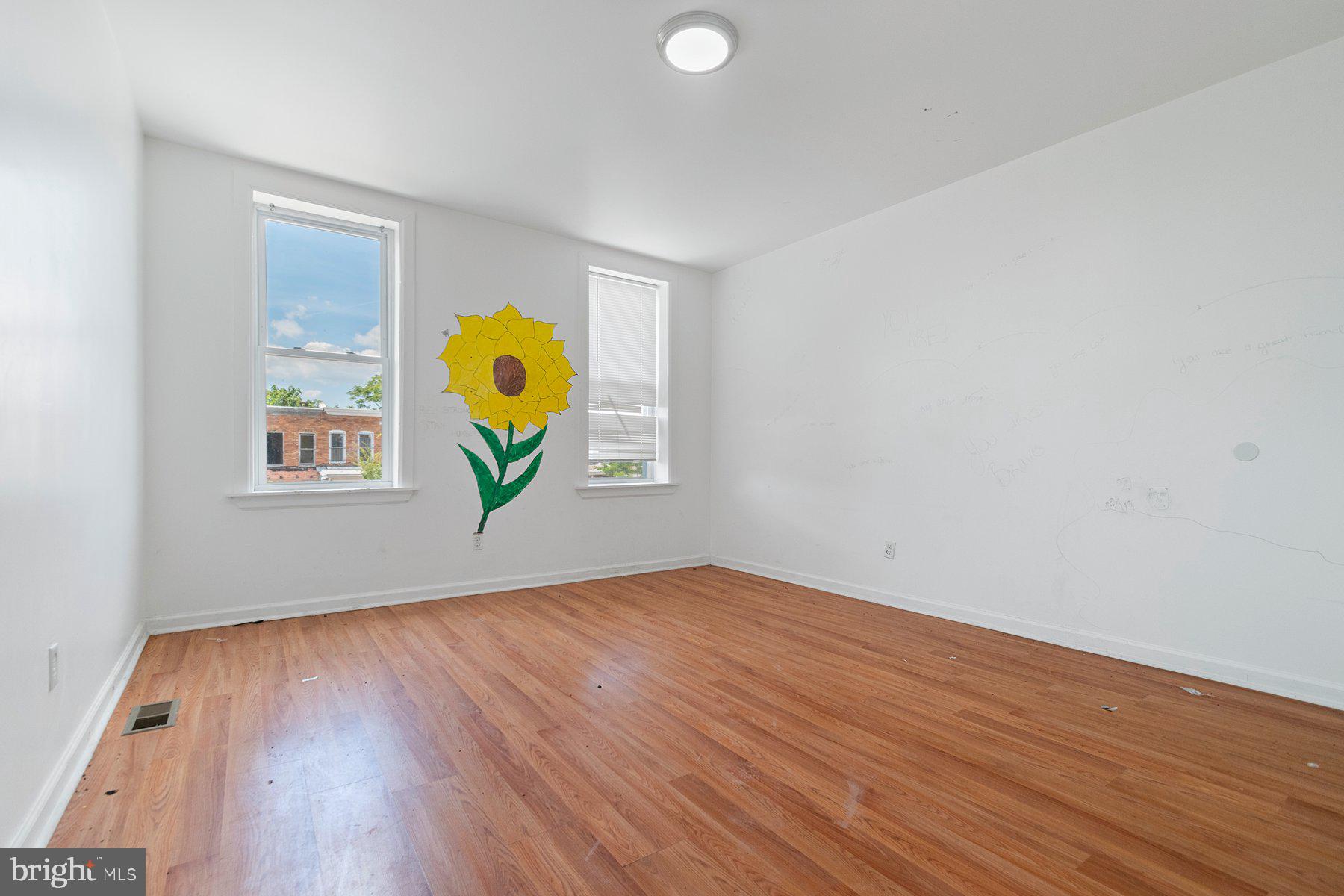 BROADWAY EAST - Residential