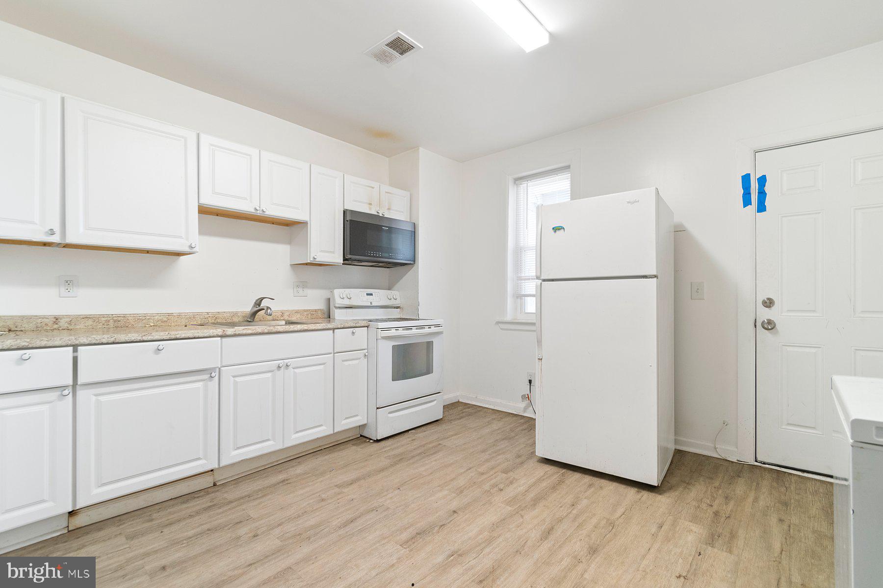 BROADWAY EAST - Residential