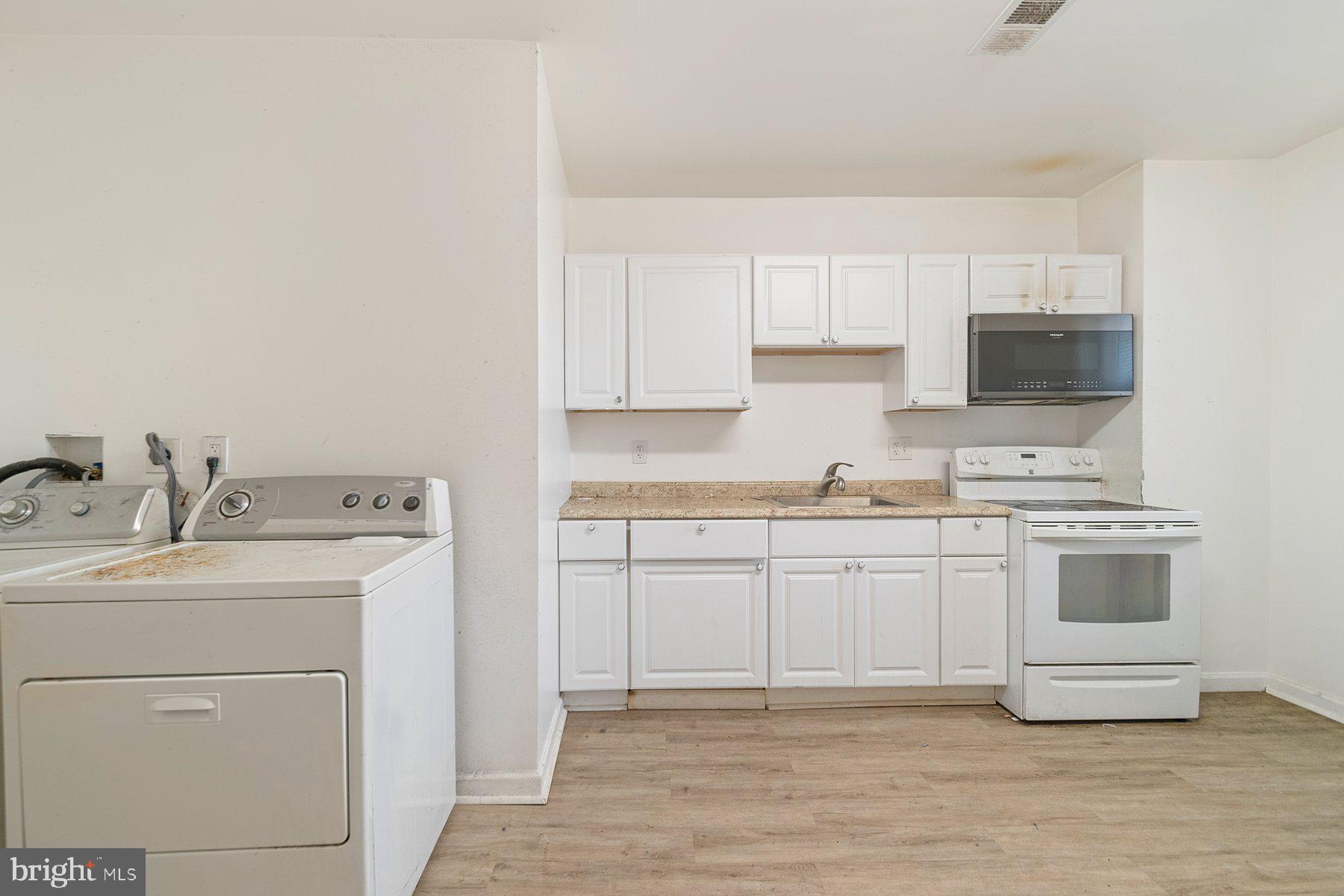 BROADWAY EAST - Residential