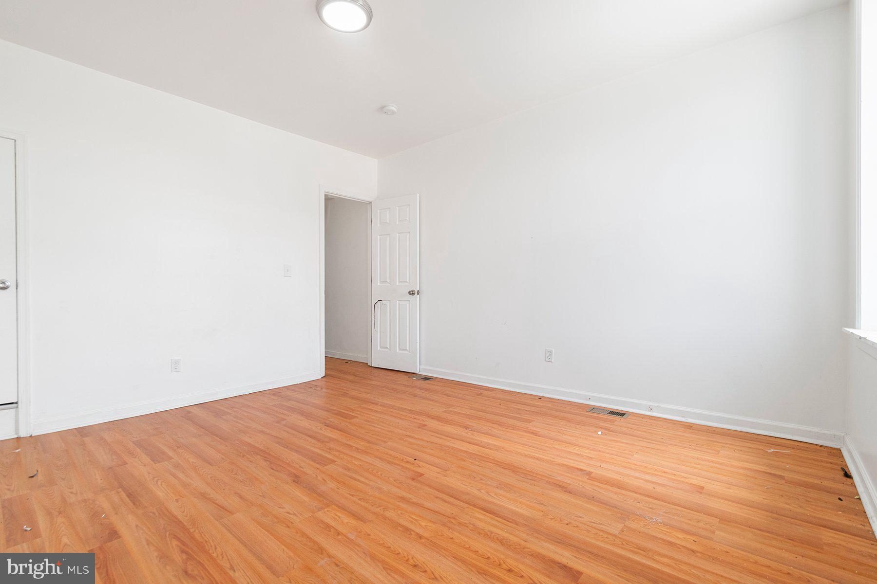 BROADWAY EAST - Residential