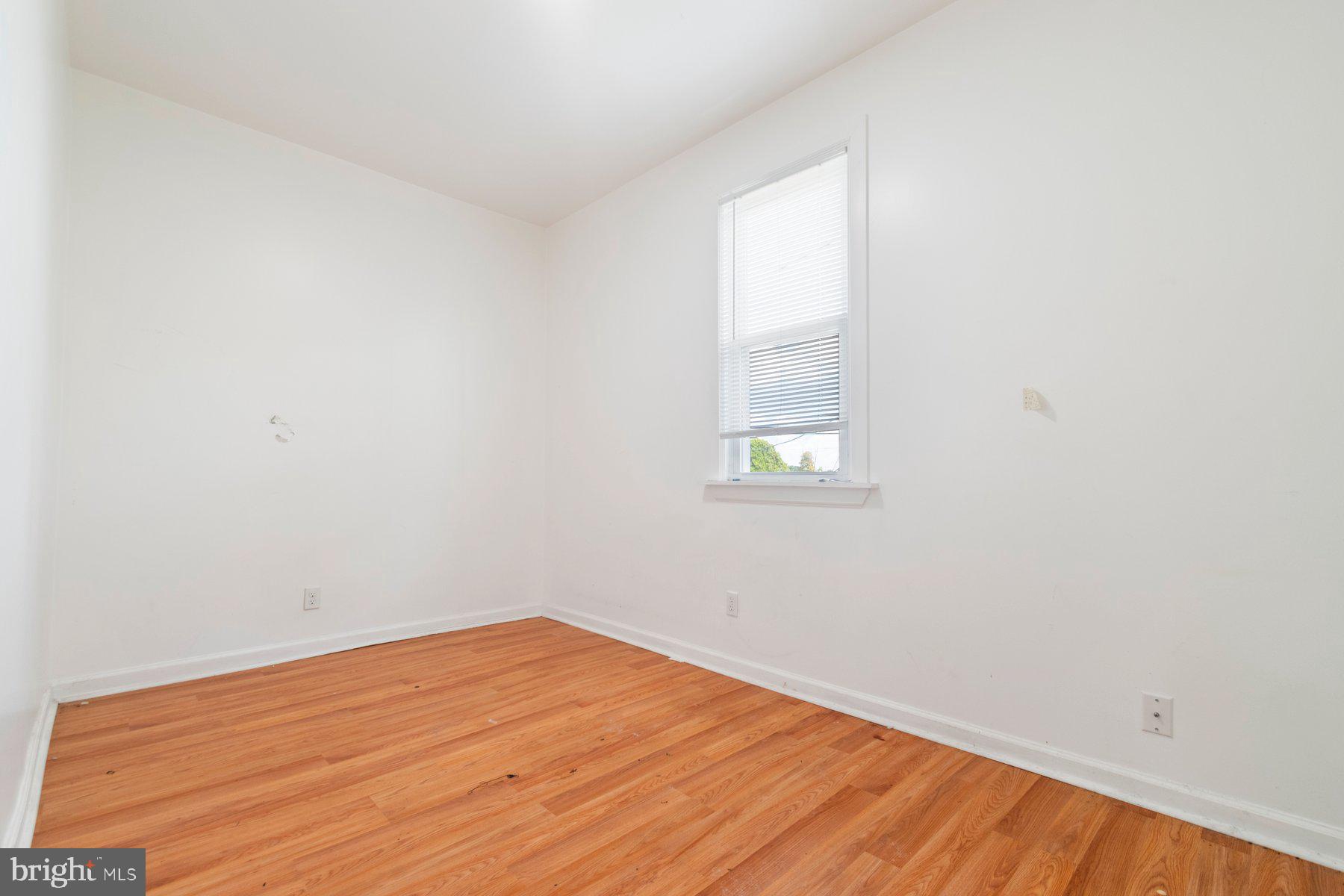 BROADWAY EAST - Residential