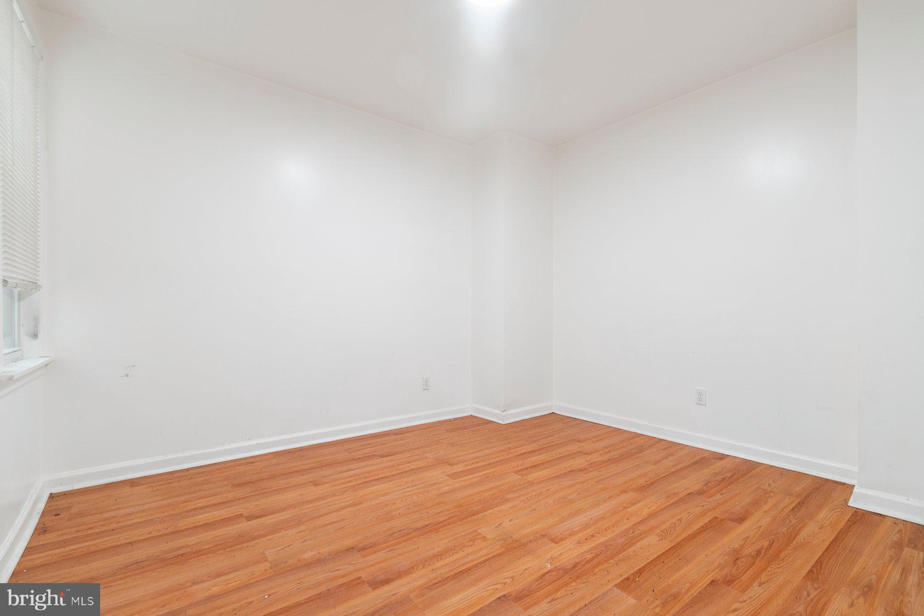 BROADWAY EAST - Residential