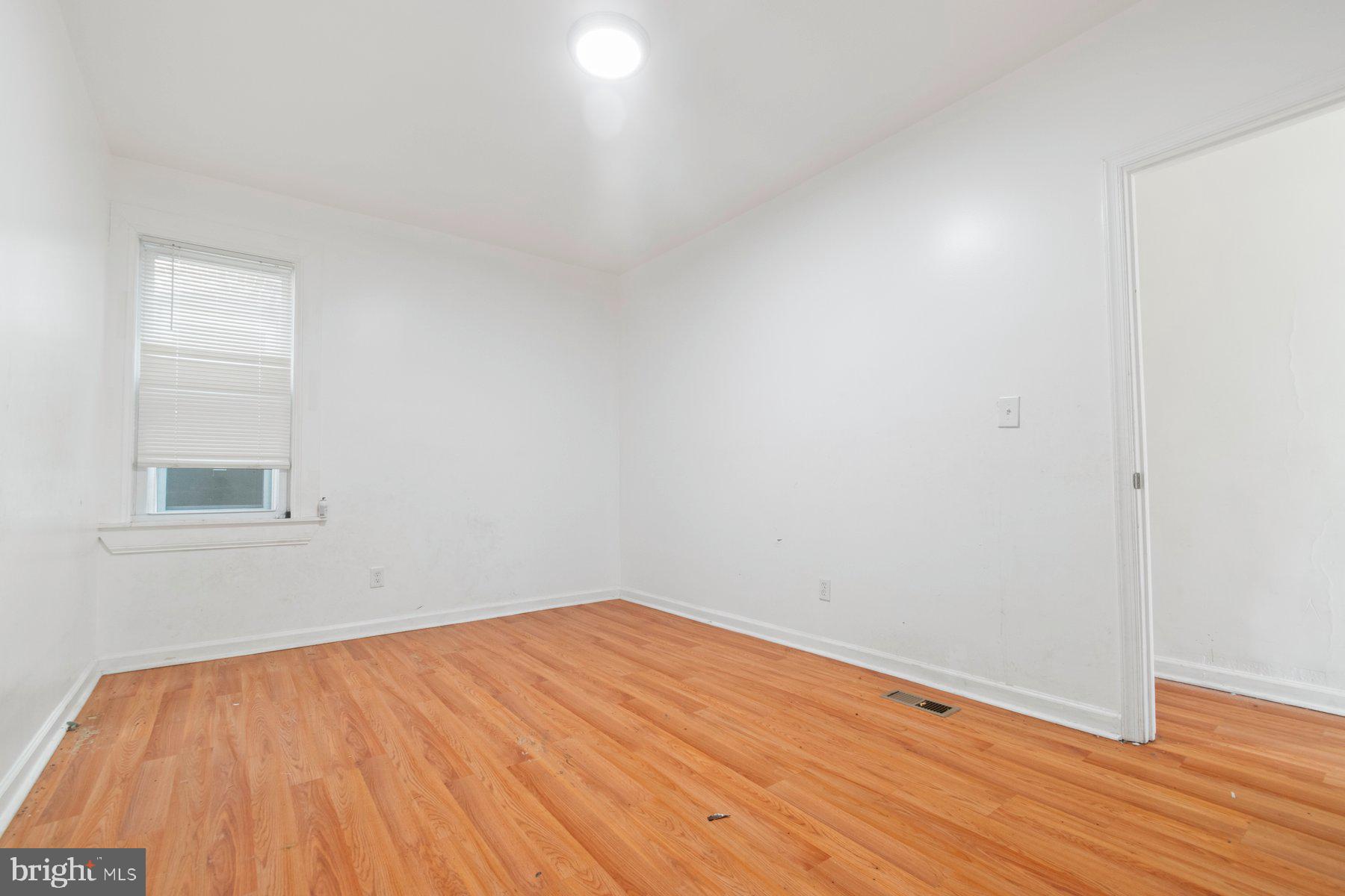 BROADWAY EAST - Residential