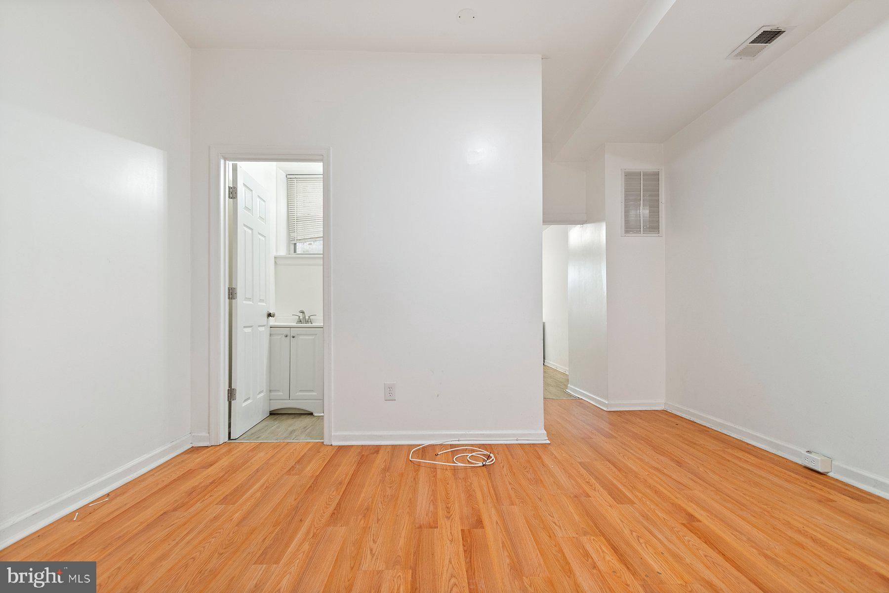 BROADWAY EAST - Residential