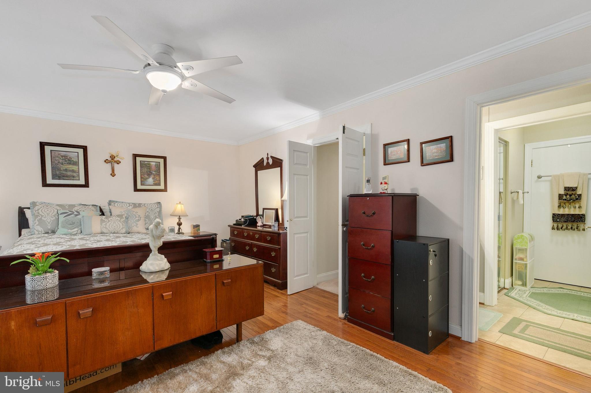 LEISURE WORLD - Residential