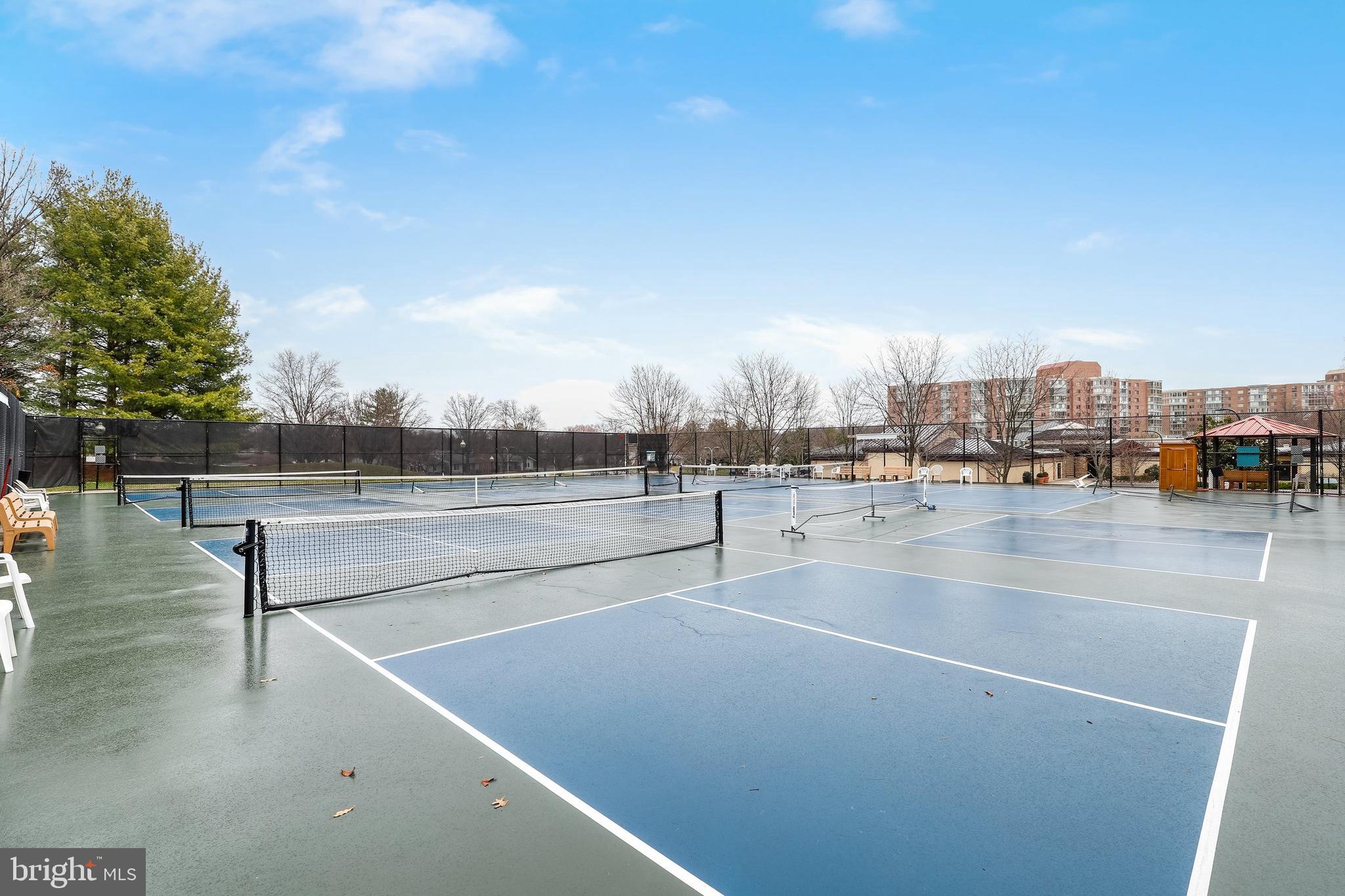 LEISURE WORLD - Residential