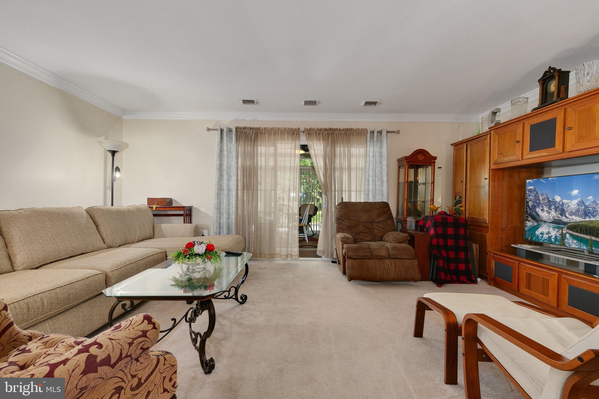 LEISURE WORLD - Residential