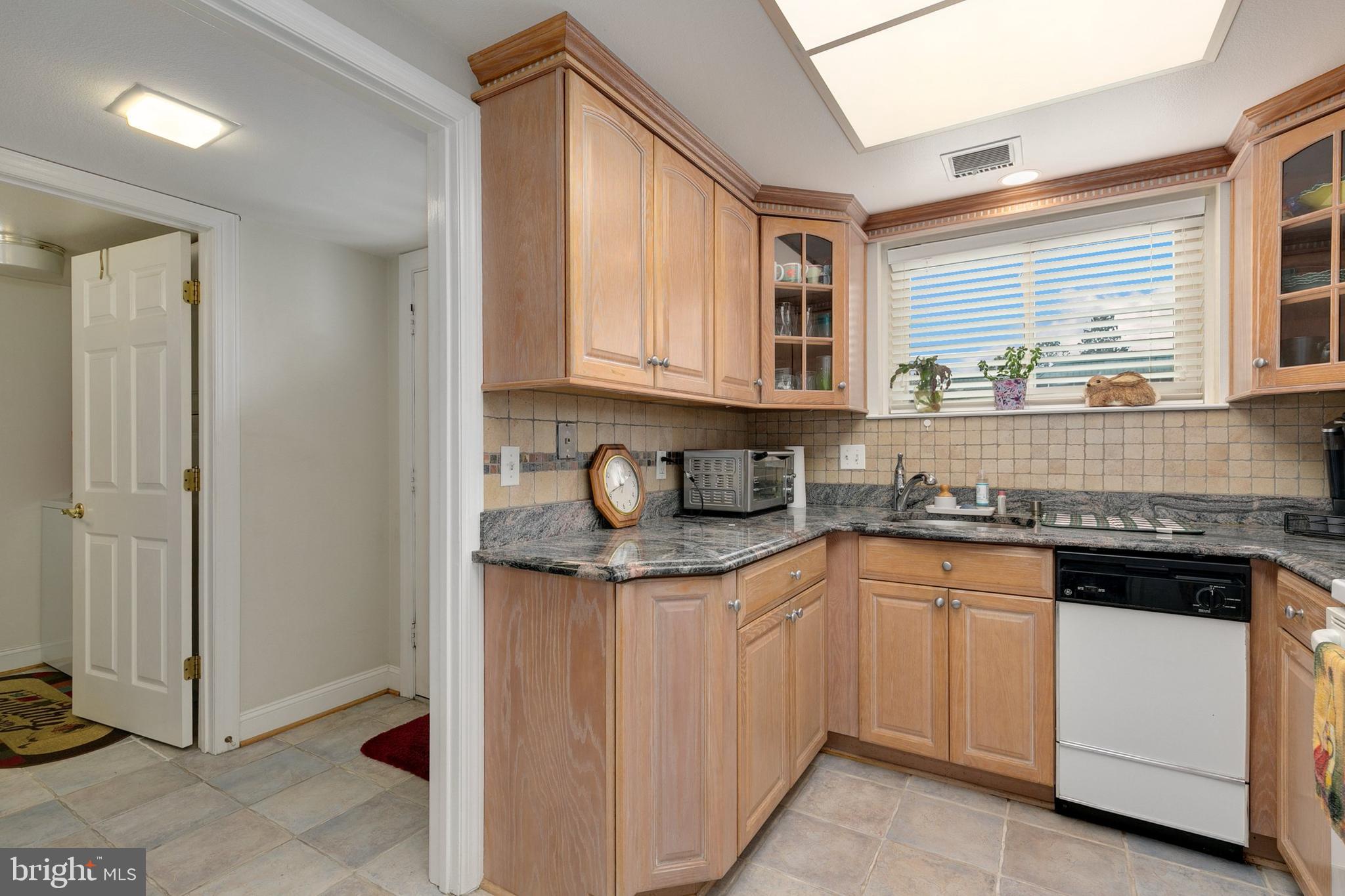 LEISURE WORLD - Residential