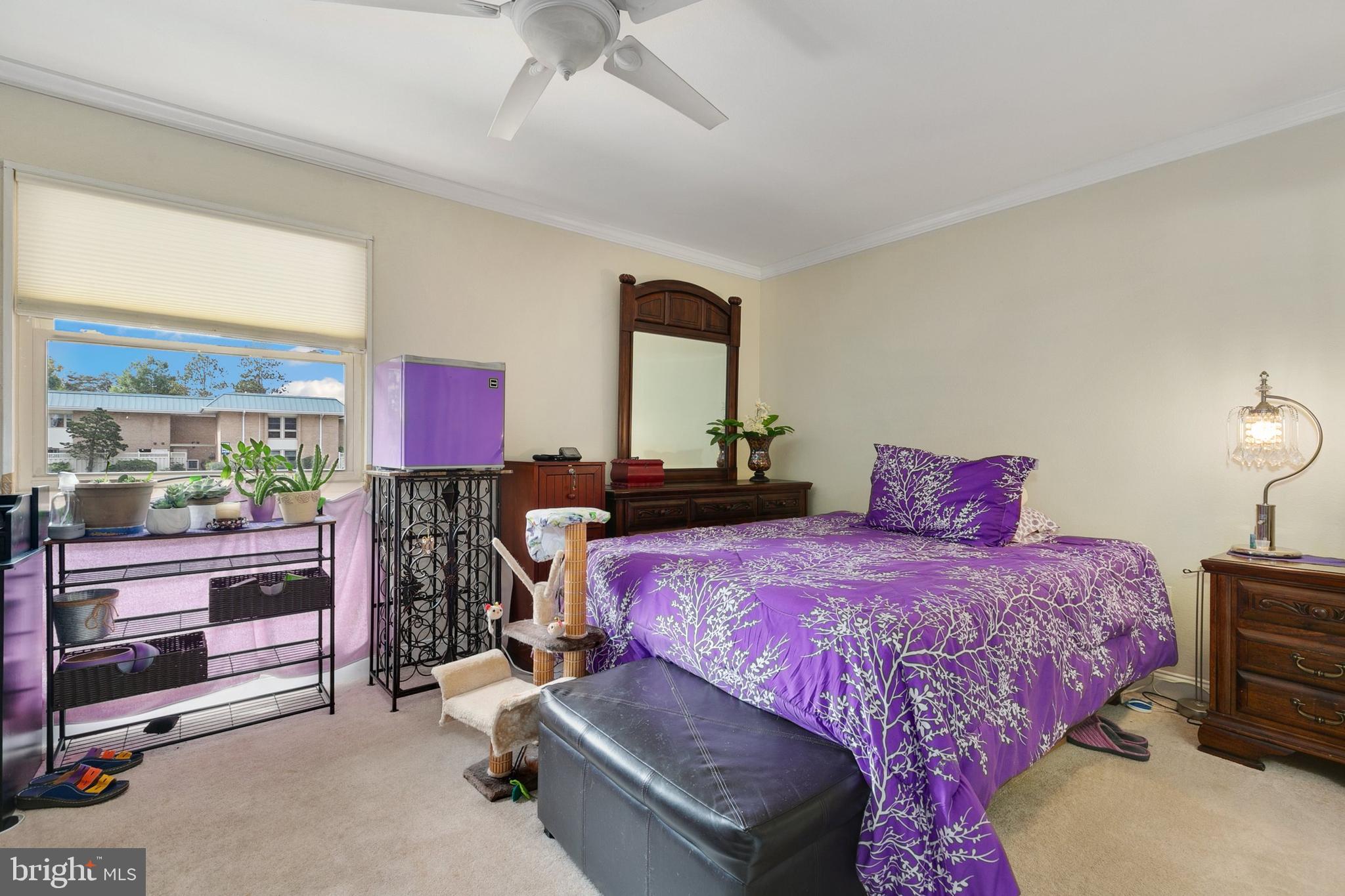 LEISURE WORLD - Residential