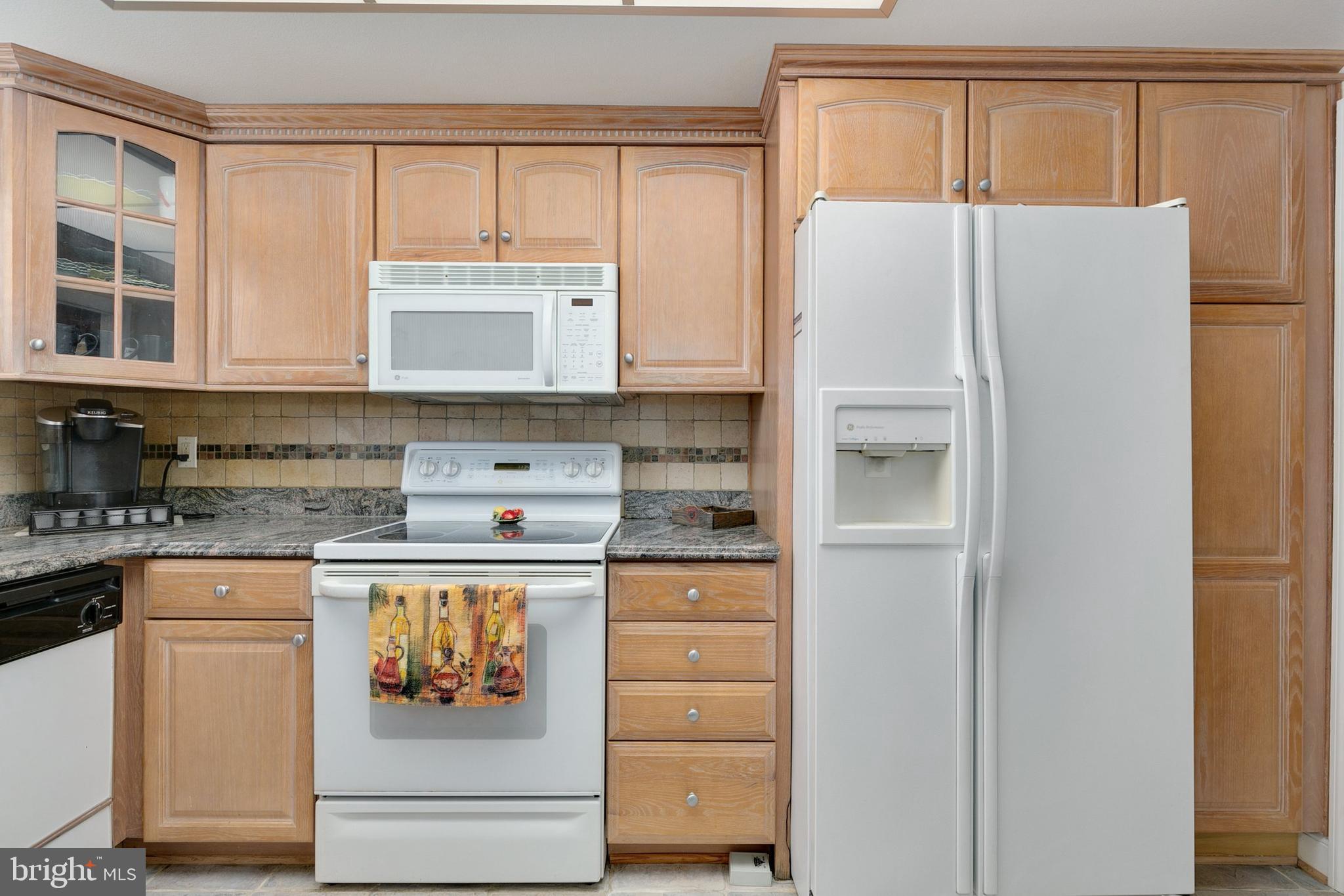 LEISURE WORLD - Residential