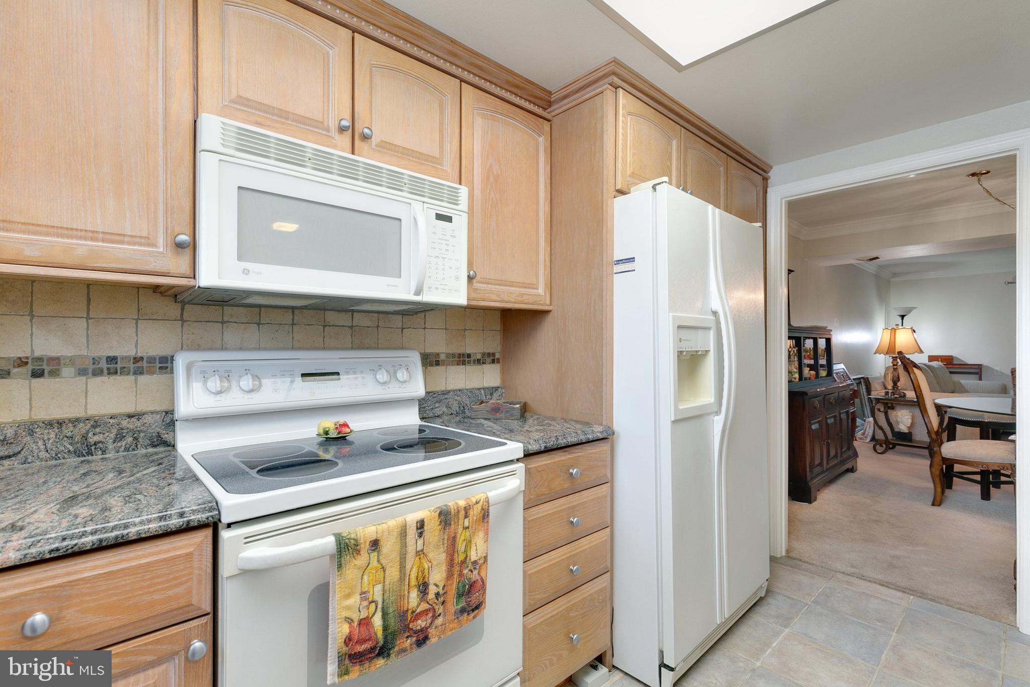 LEISURE WORLD - Residential