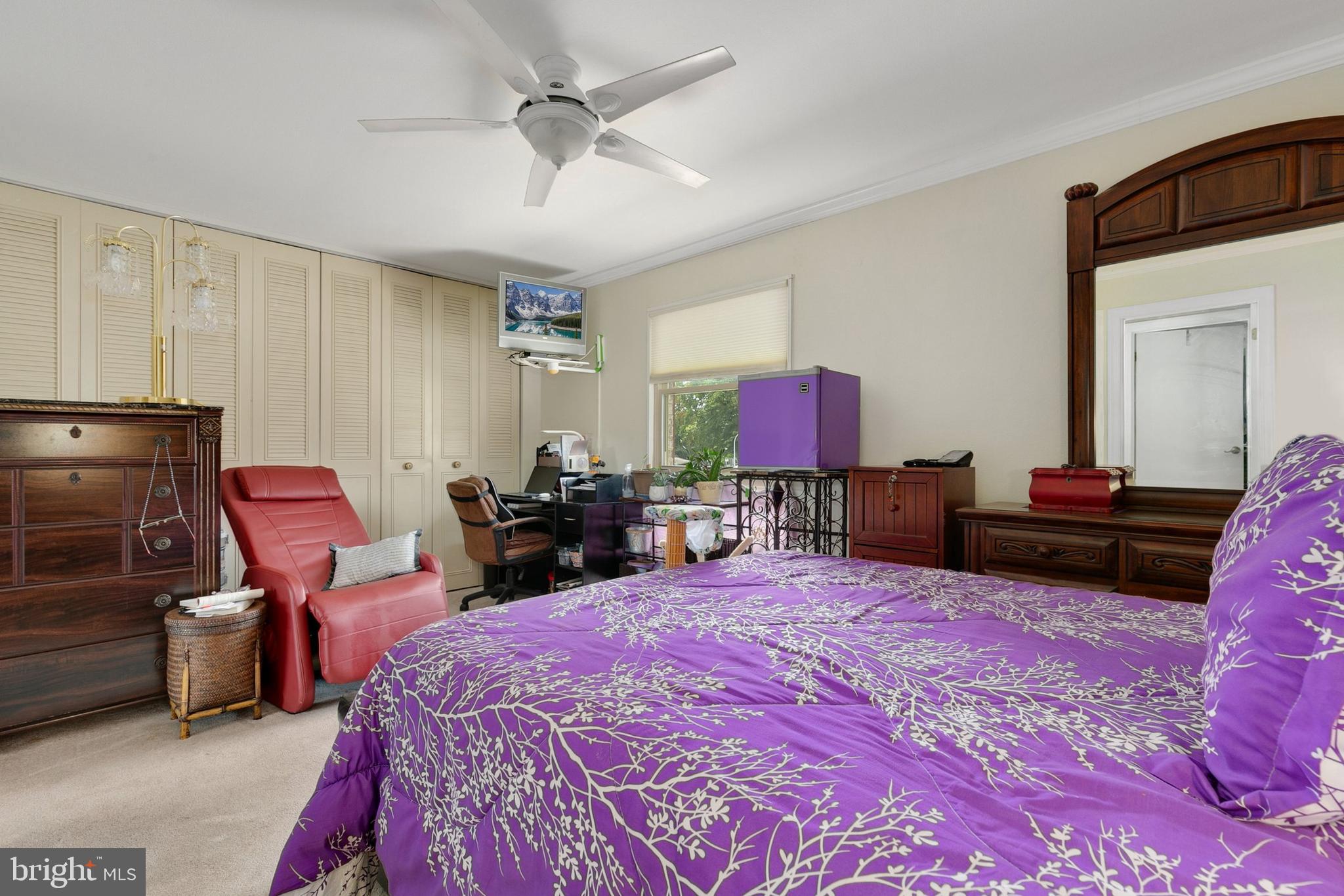 LEISURE WORLD - Residential