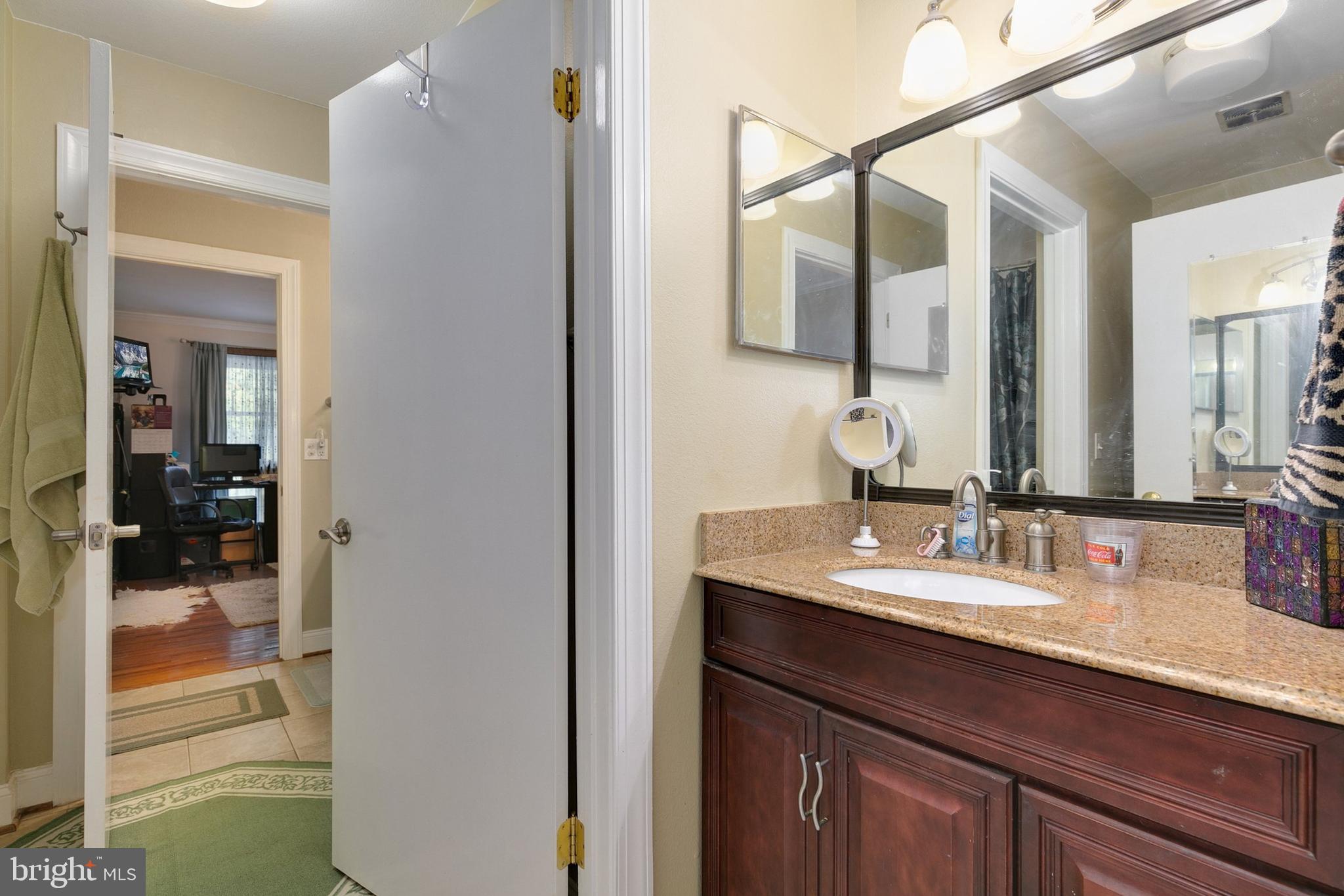 LEISURE WORLD - Residential