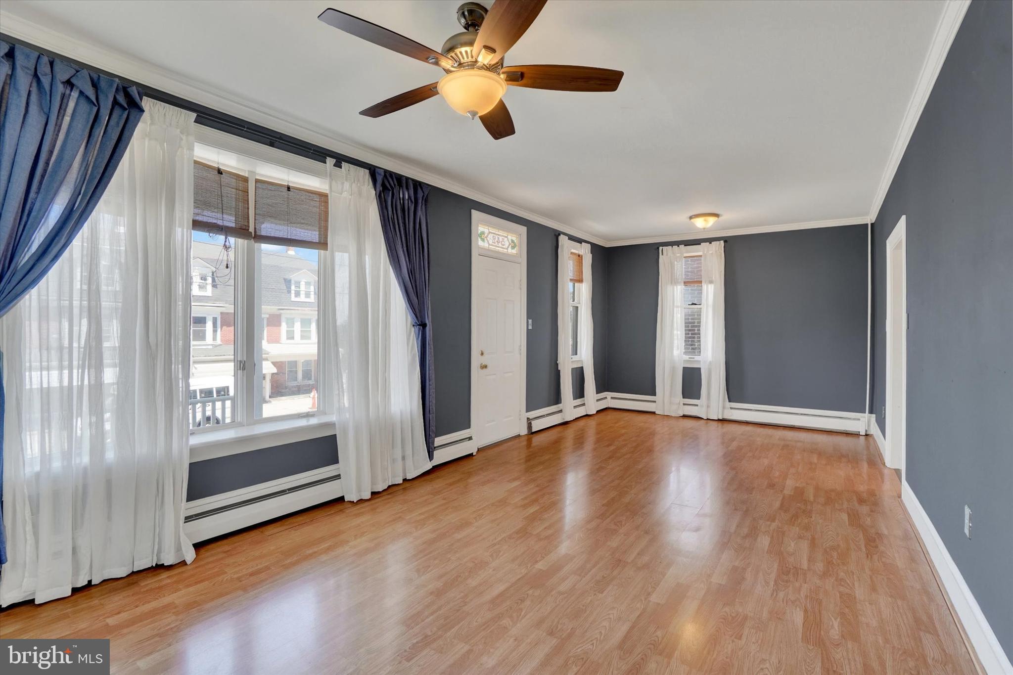 542 W BROADWAY