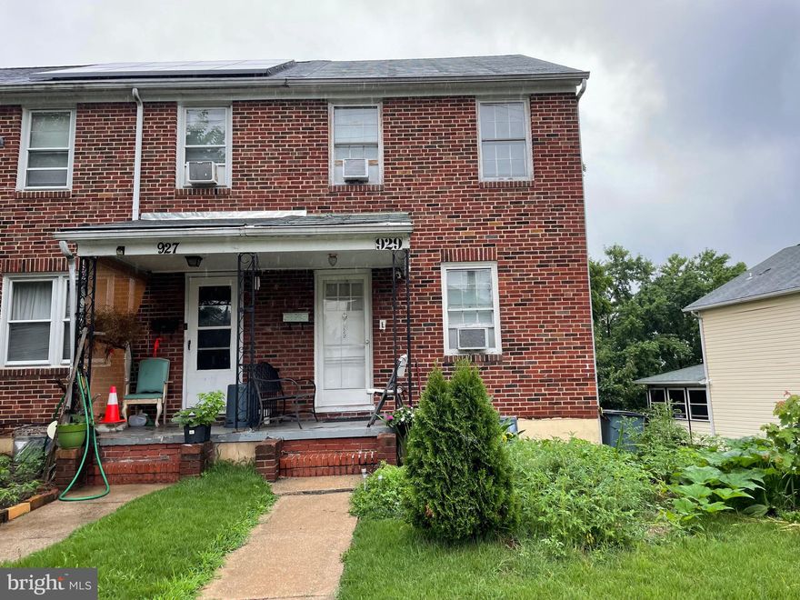 Ready to move into 3 bedroom affordable townhome in a prime location in Baltimore.

Two-car private driveway in the back.

IT MUST GO!
PRICED TO SELL. PRICED TO SELL. PRICED TO SELL. IT WON'T STAY LONG. BRING YOUR OFFER ASAP..