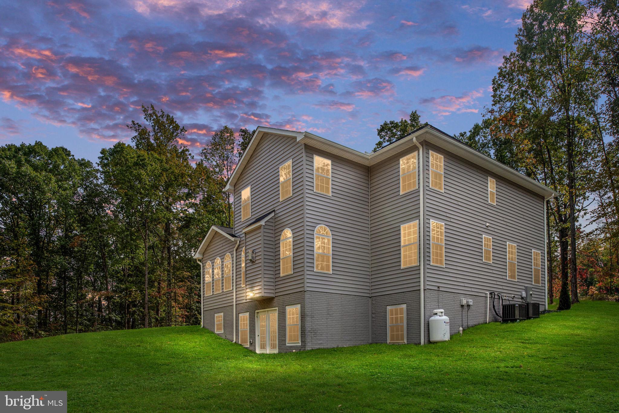 SULLIVAN ESTATES - Residential