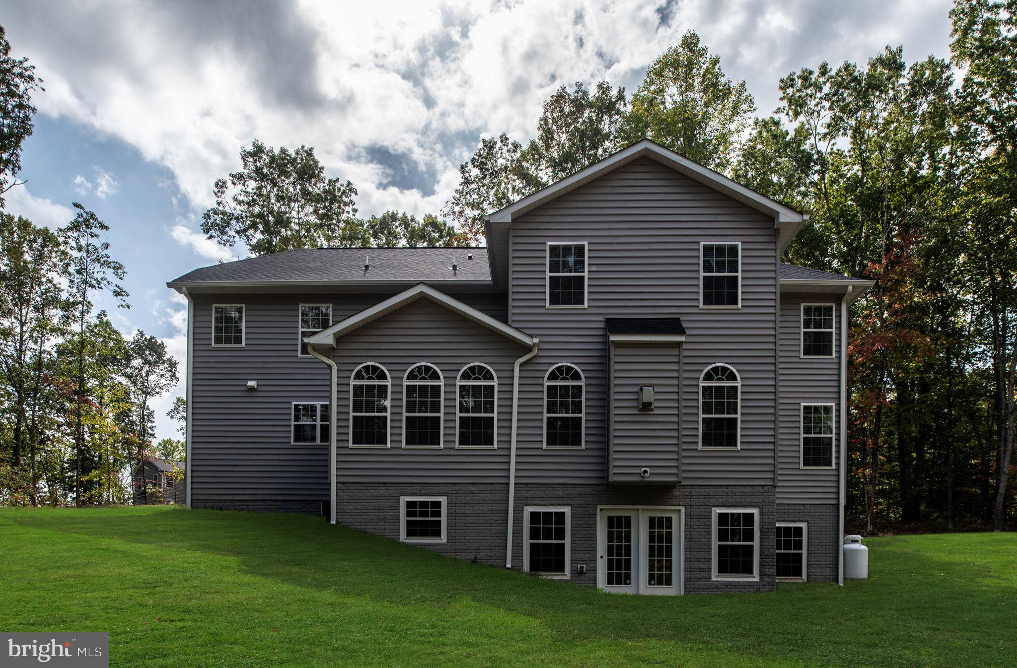 SULLIVAN ESTATES - Residential