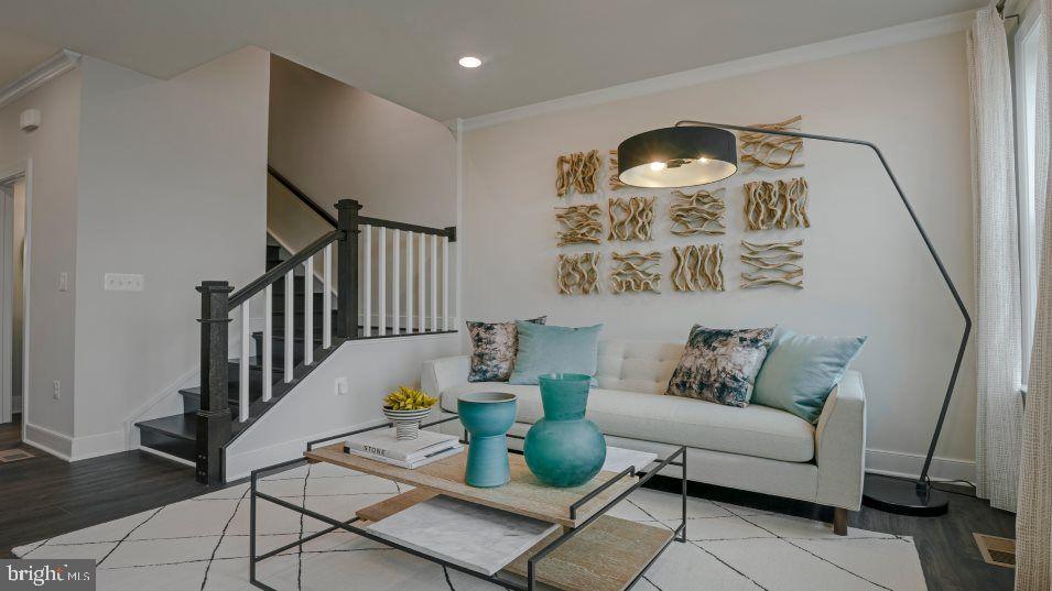 CROWN FARM - Residential