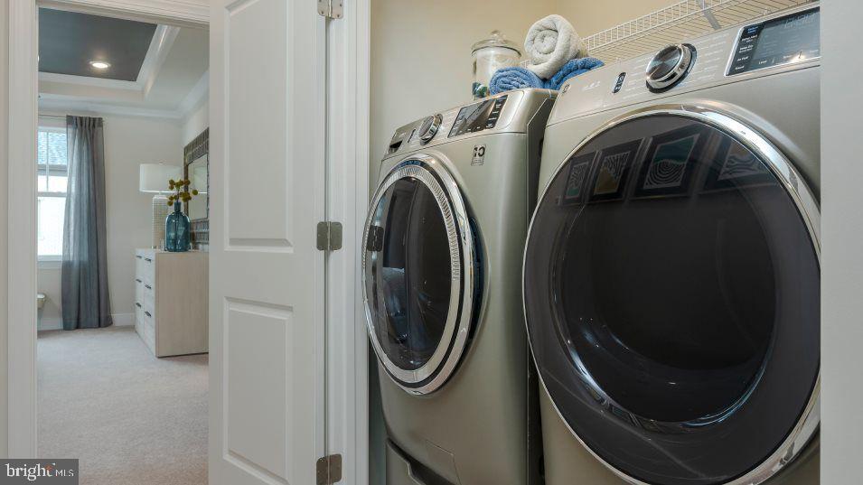 CROWN FARM - Residential