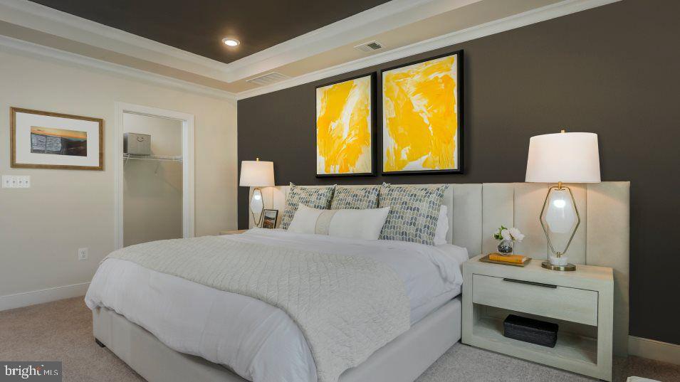 CROWN FARM - Residential