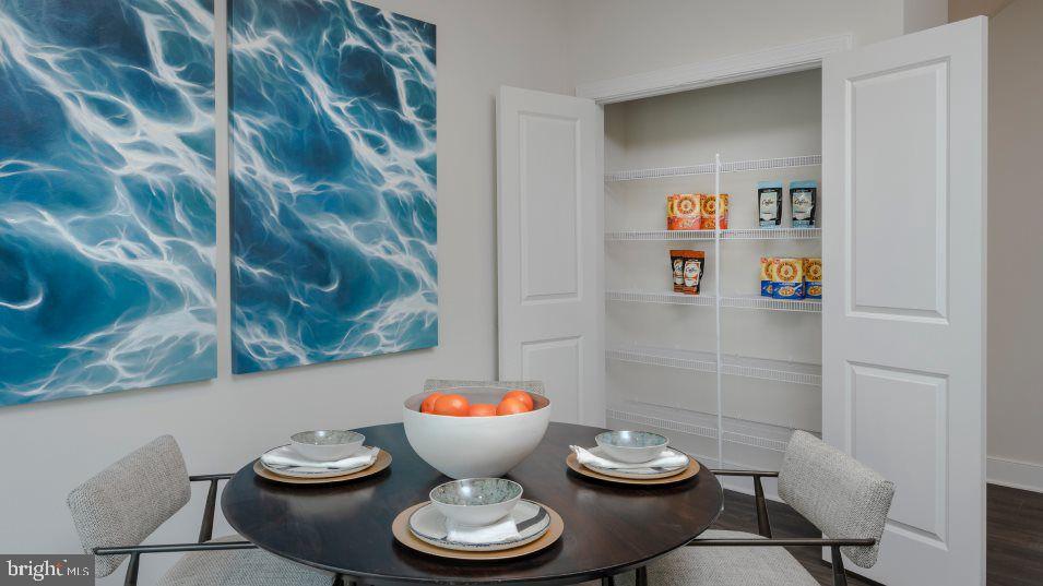 CROWN FARM - Residential