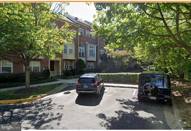 WASHINGTONIAN CENTER - Residential