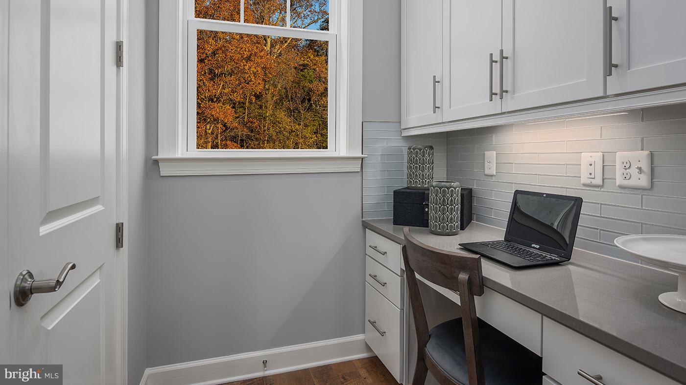 8606 SYCAMORE SPRINGS WAY