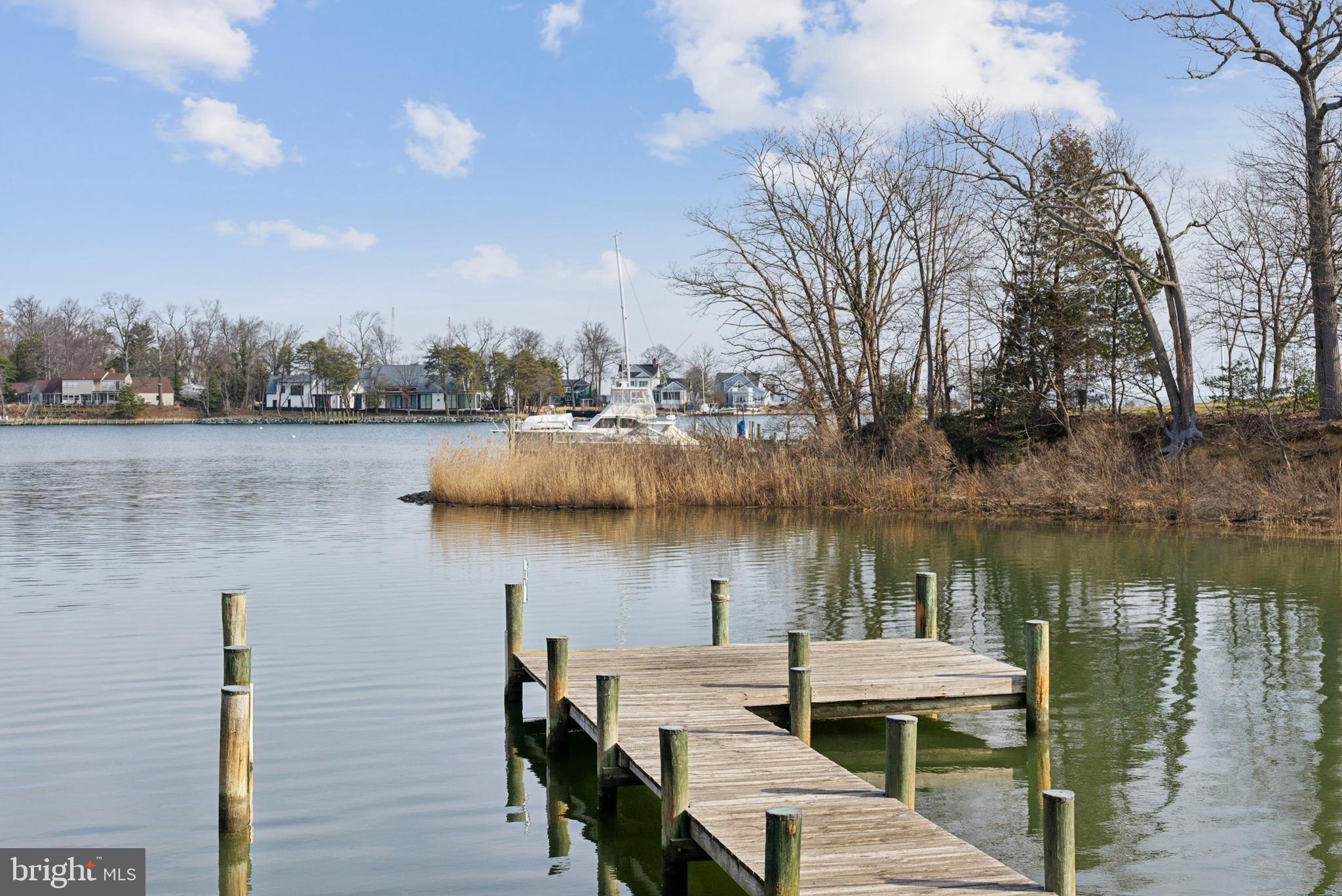 ANNAPOLIS COVE - Residential