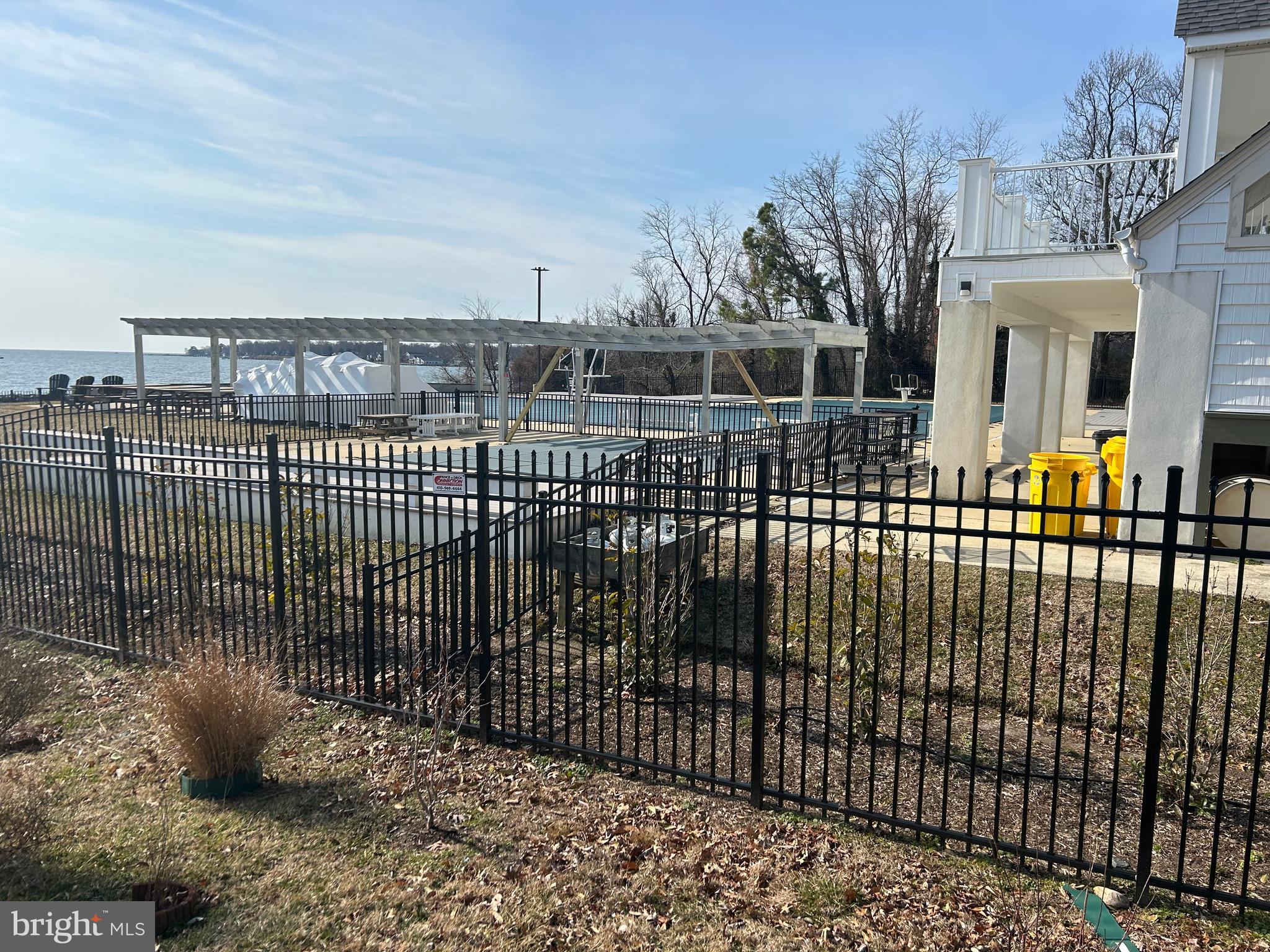 ANNAPOLIS COVE - Residential