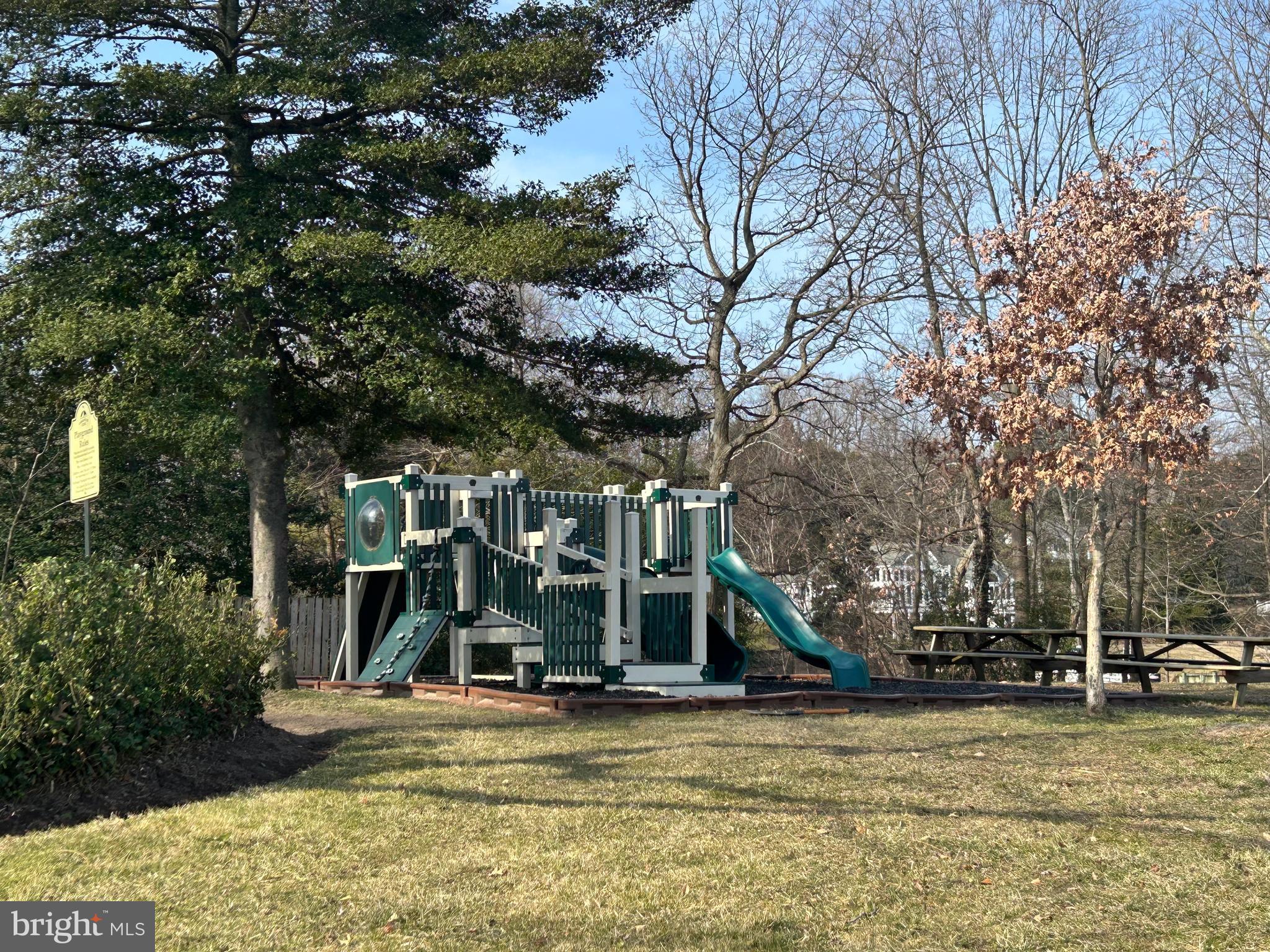 ANNAPOLIS COVE - Residential