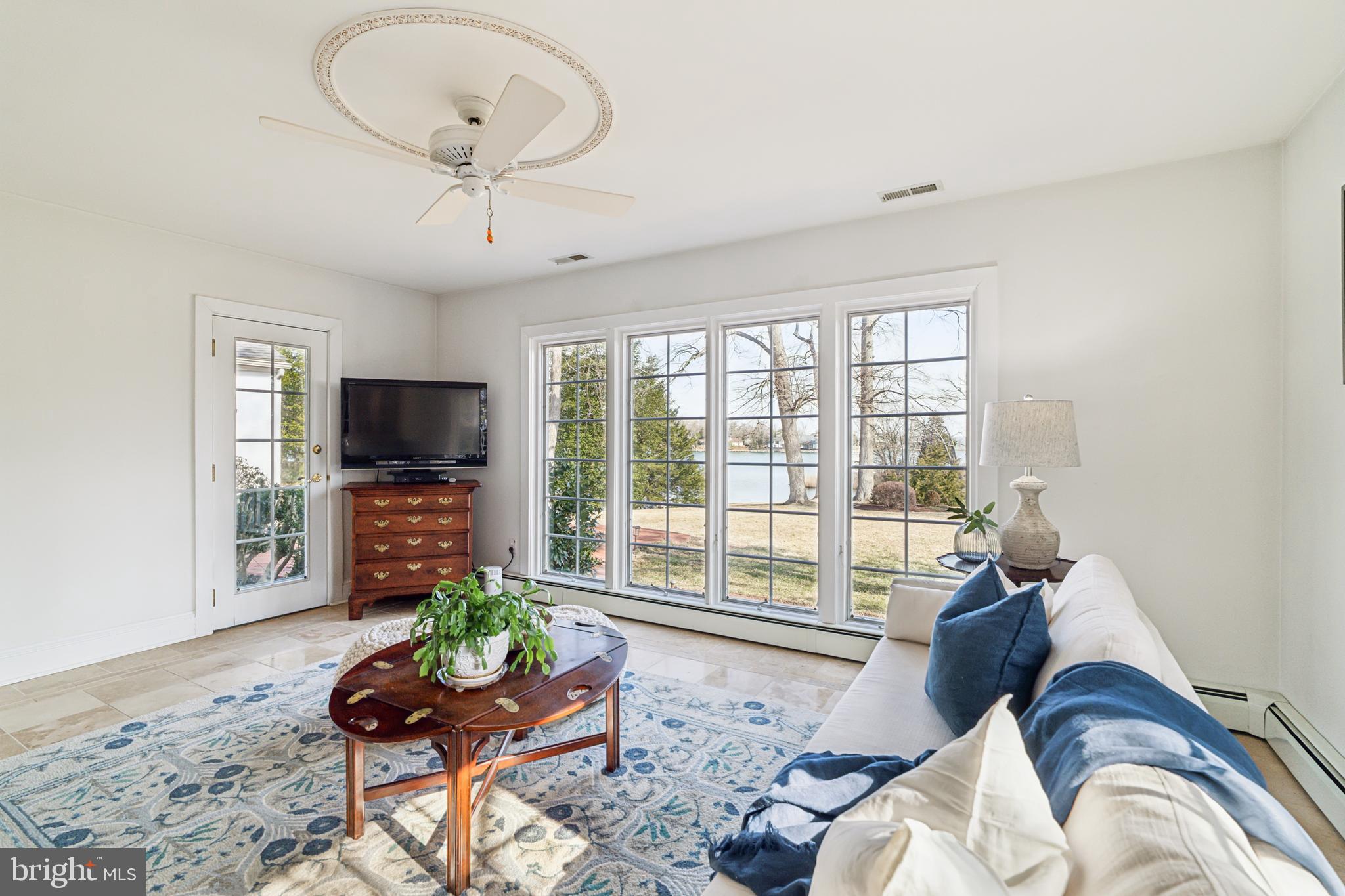 ANNAPOLIS COVE - Residential